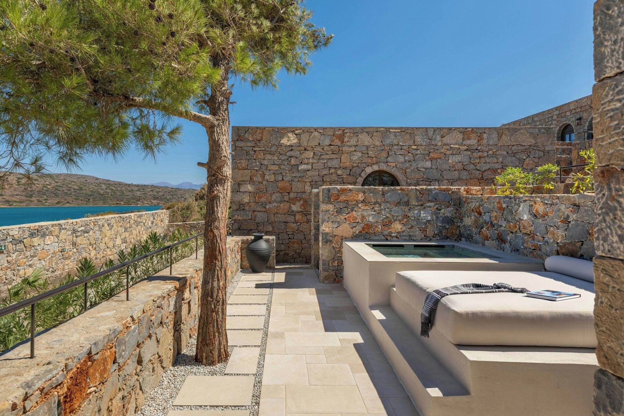 Suite Sea View King Bed