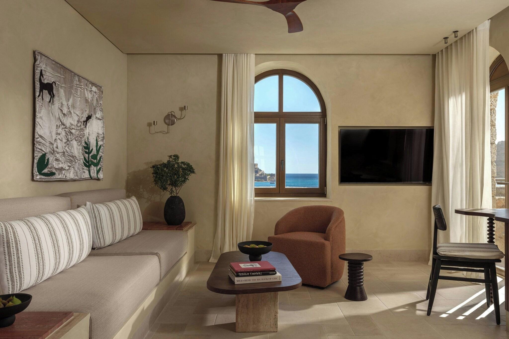 Suite Sea View King Bed