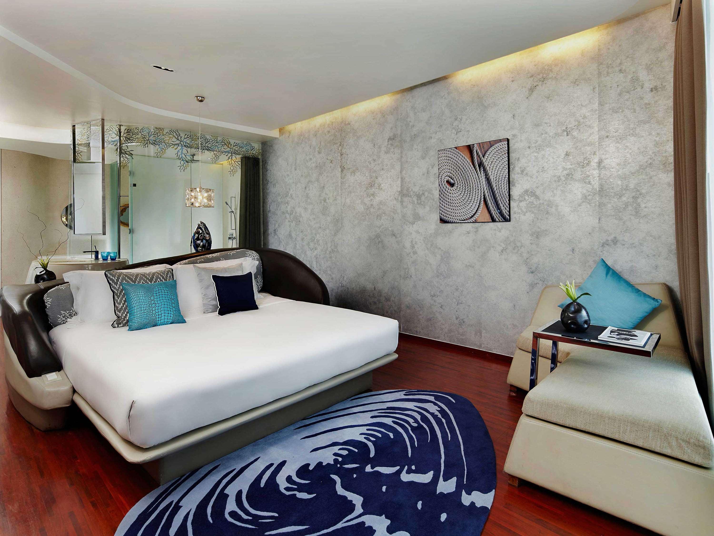 Double Deluxe King Bed