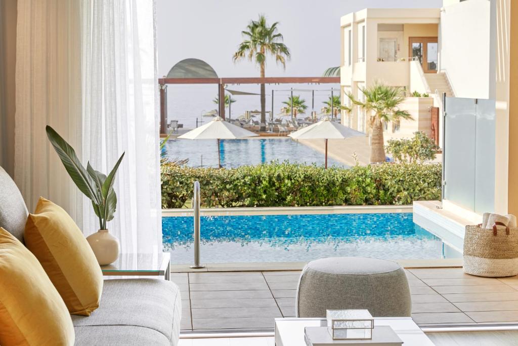 Double with Private Pool