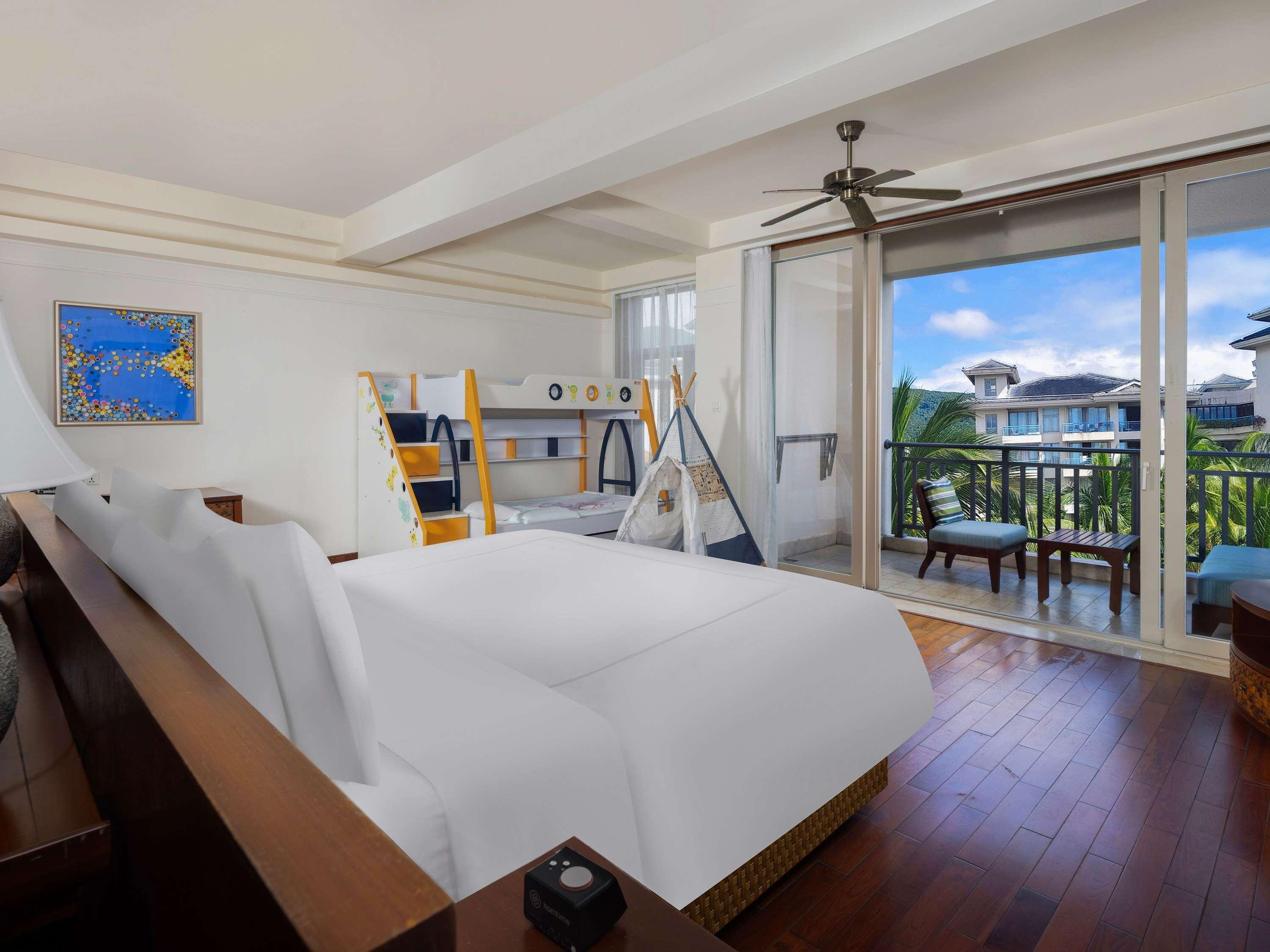 Family Room King Size Bed