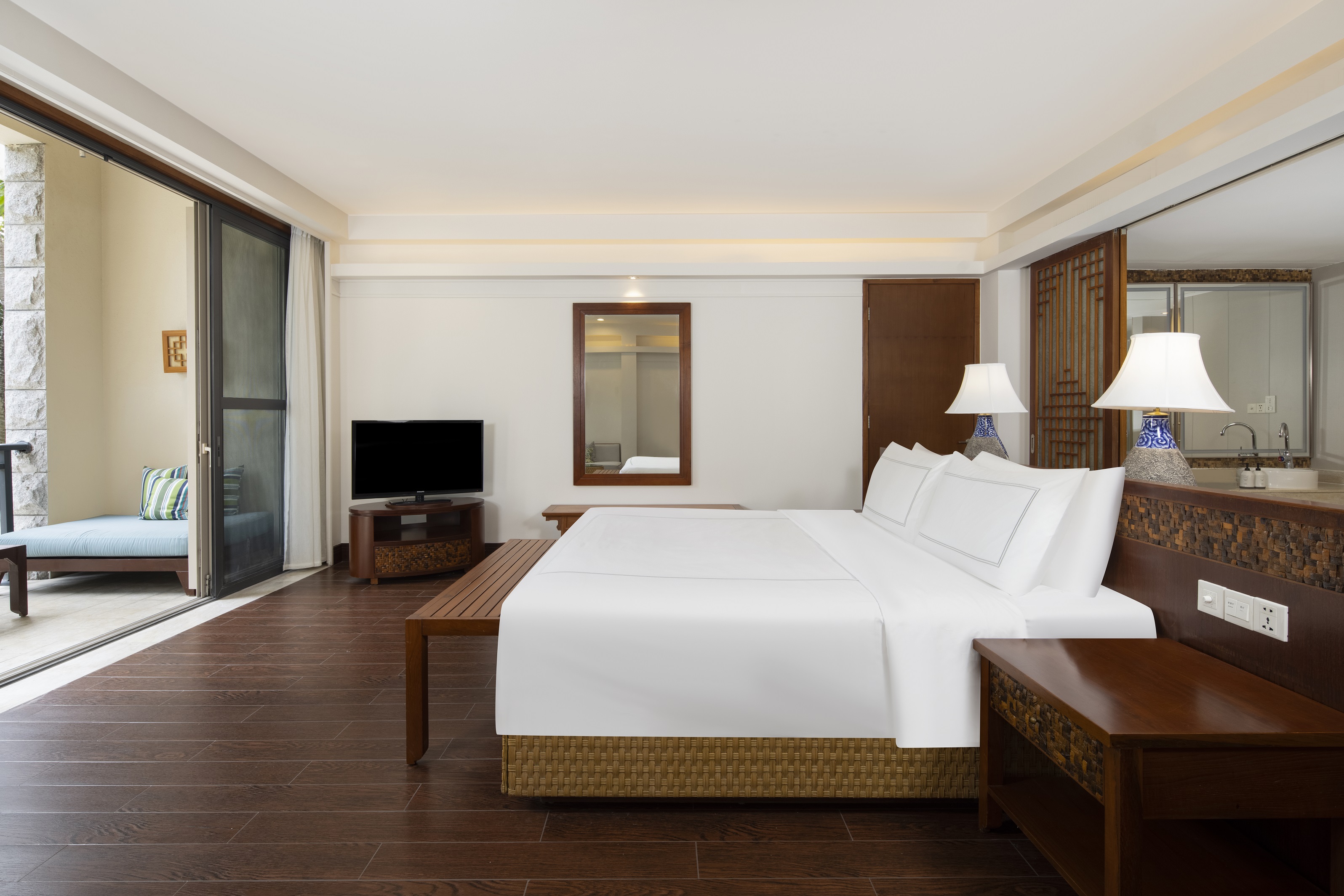 Double King Size Bed