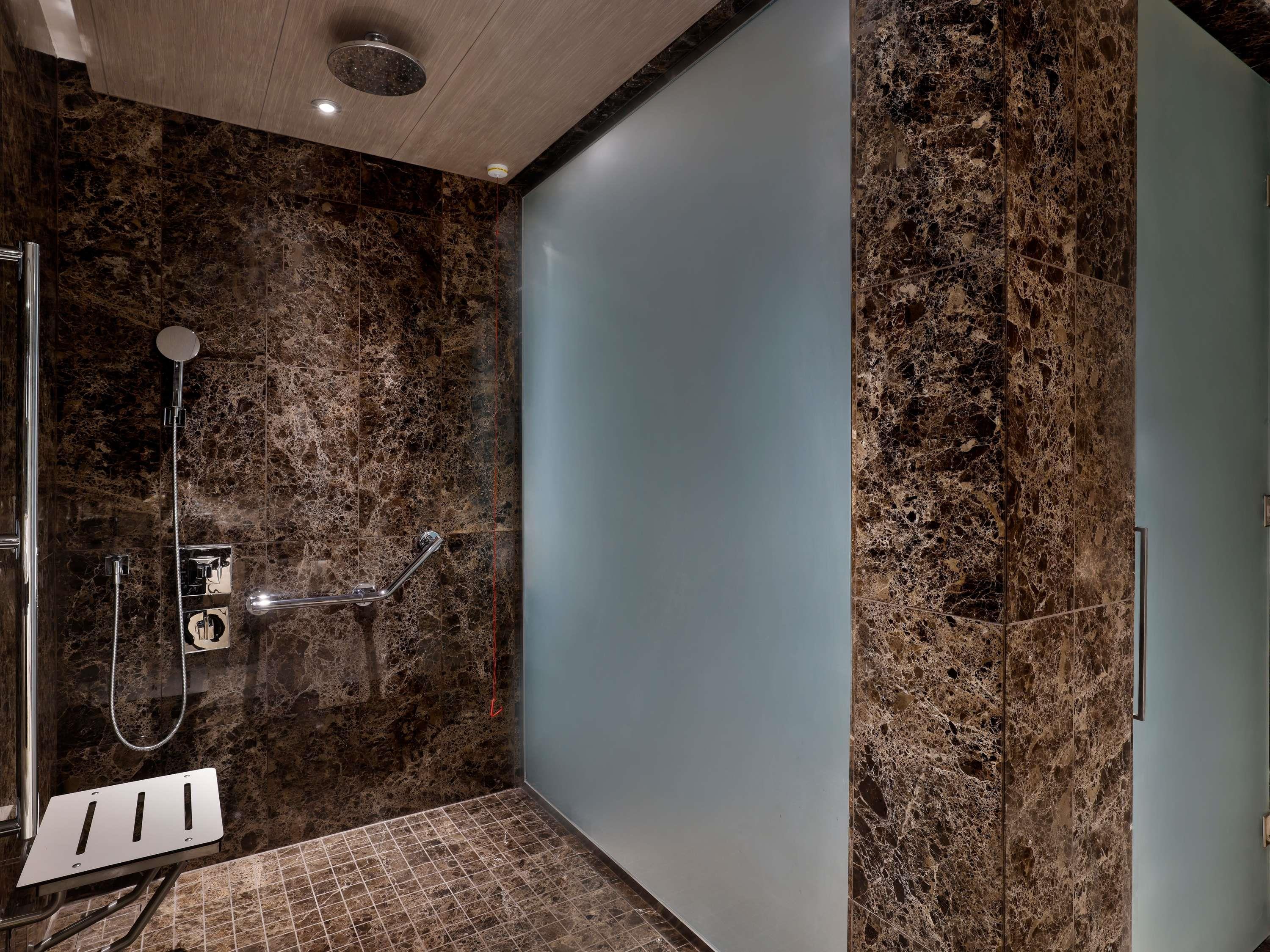 Double Executive King Bed