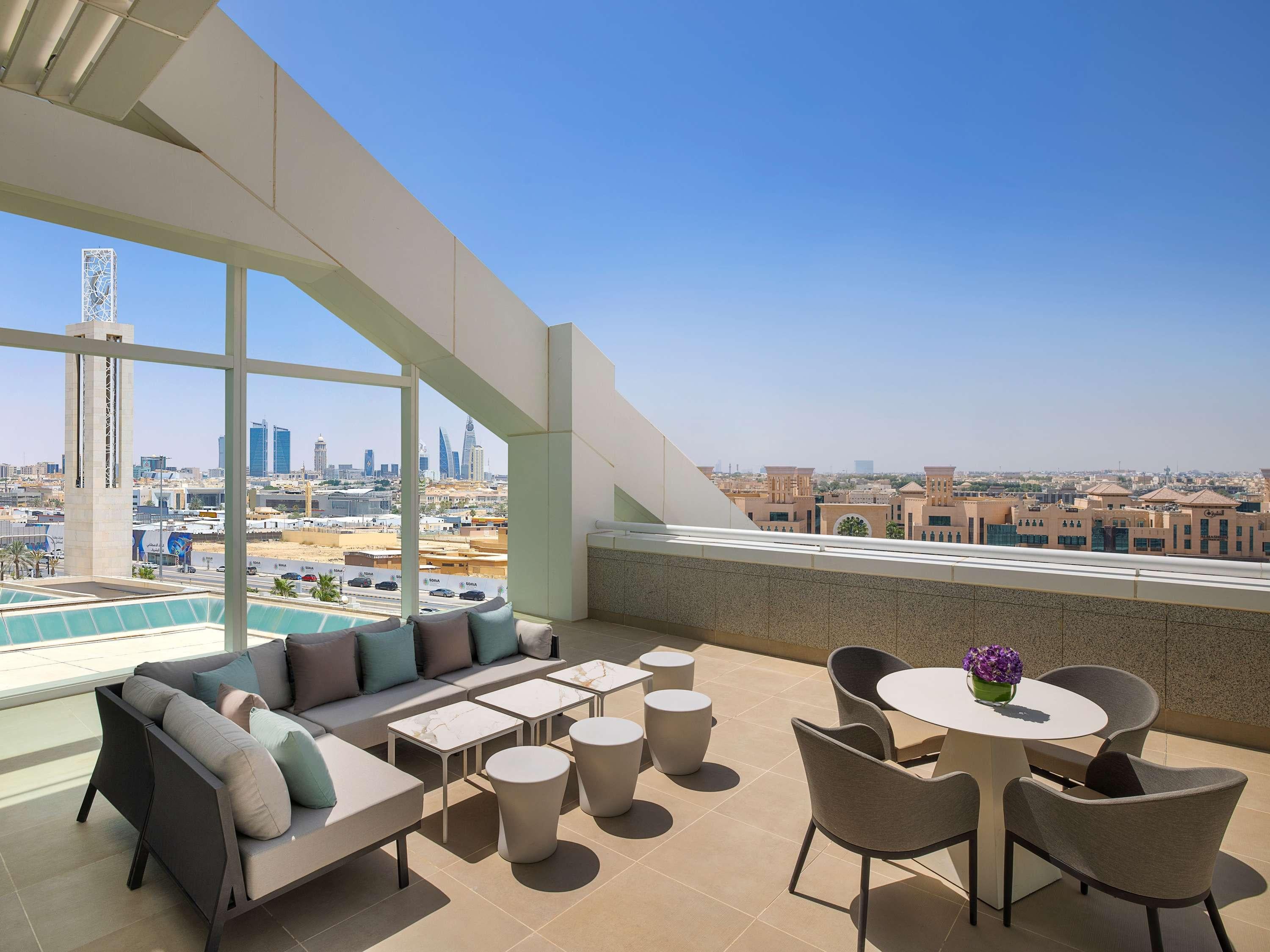 Twin Deluxe with Views