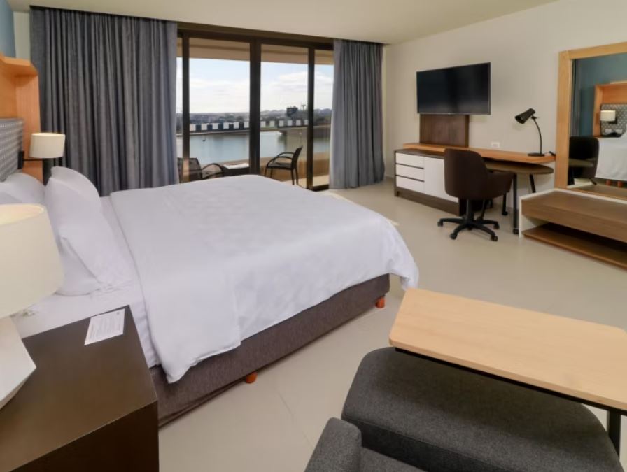 Double Club King Bed