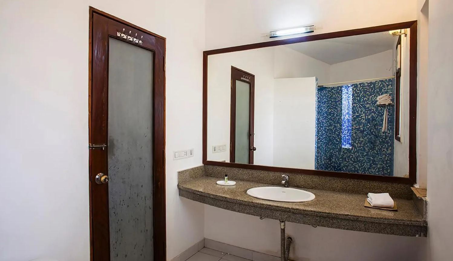 Junior Suite King Size Bed