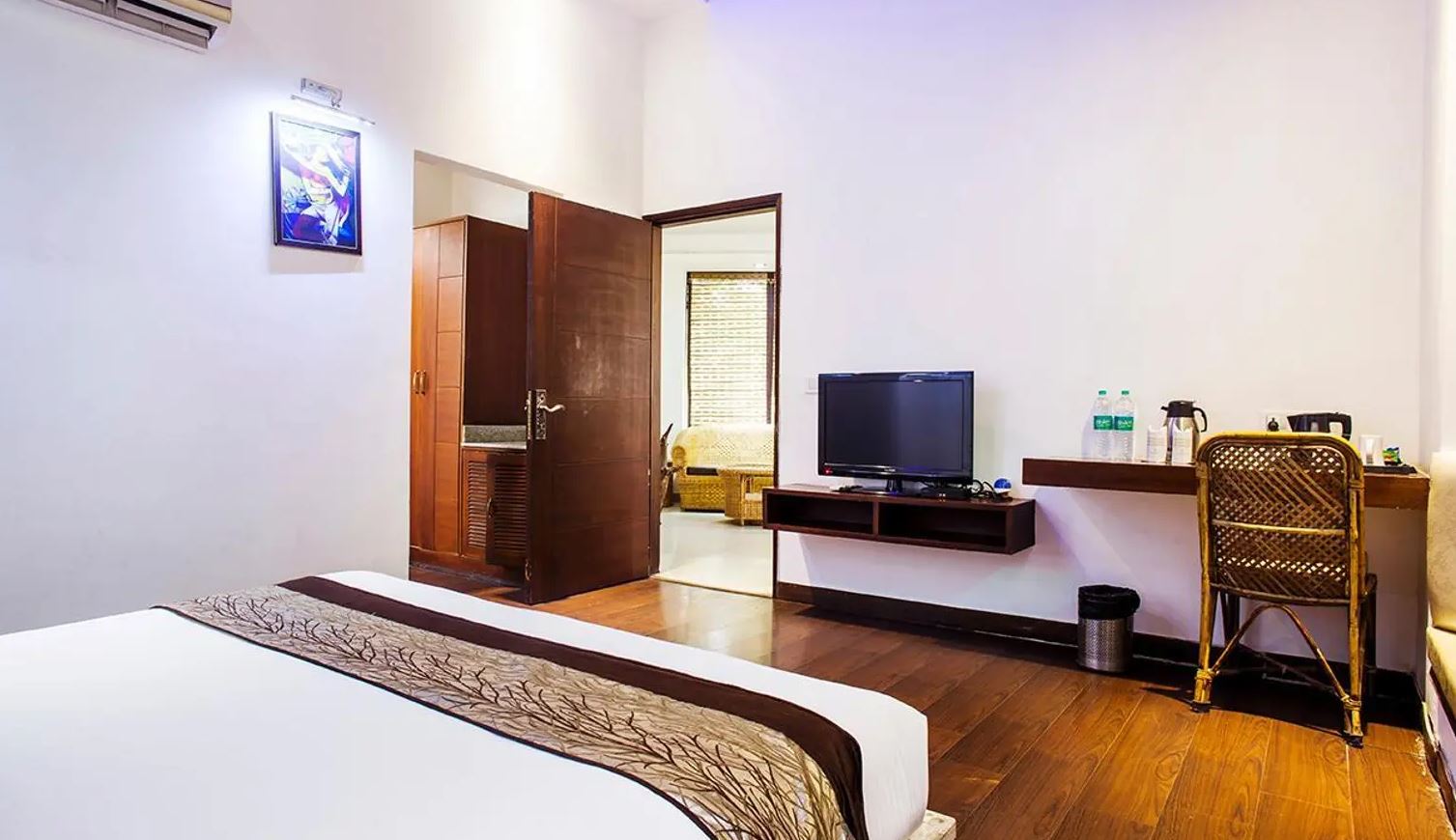 Junior Suite King Size Bed