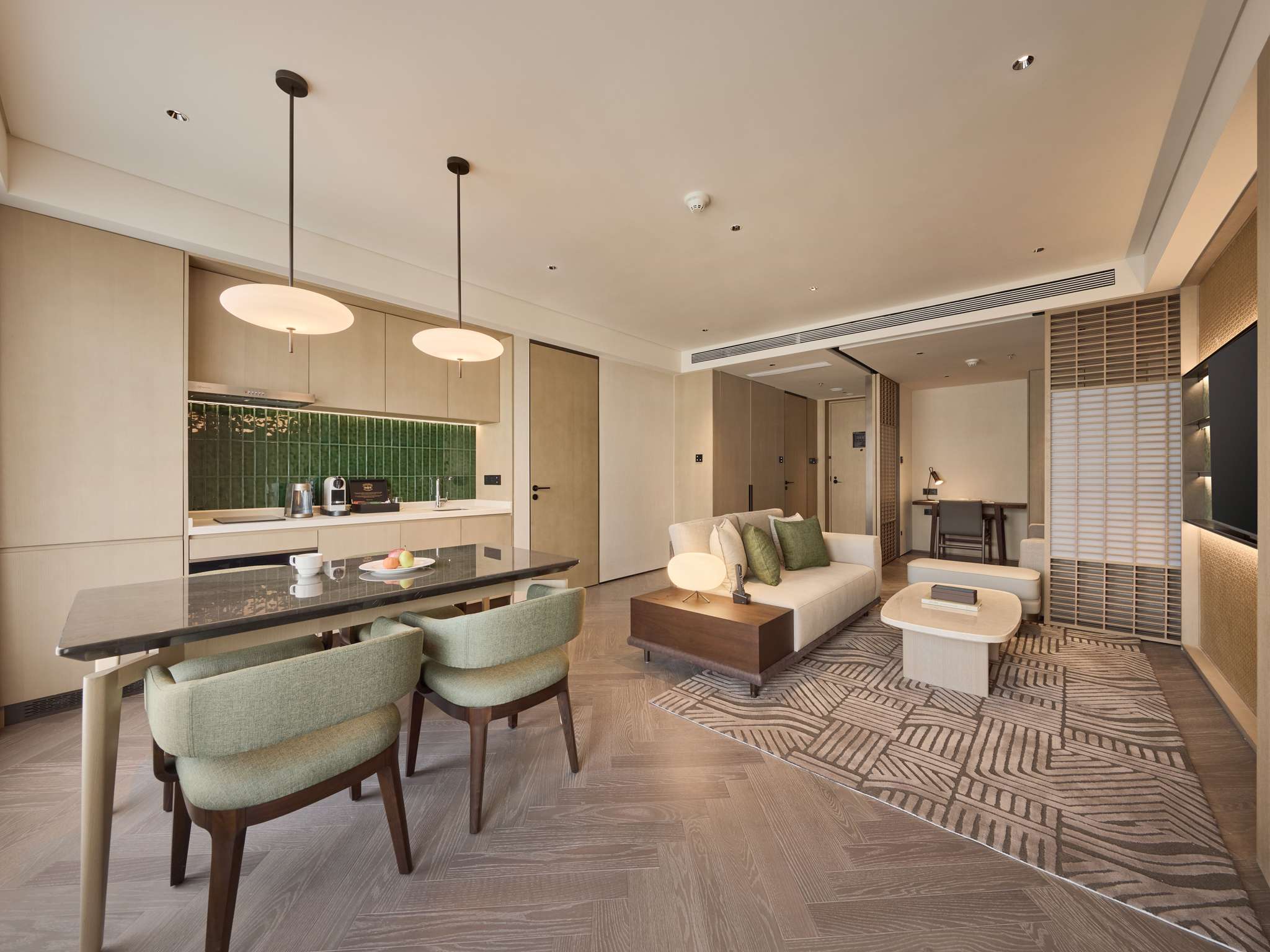 Junior Suite Club City View