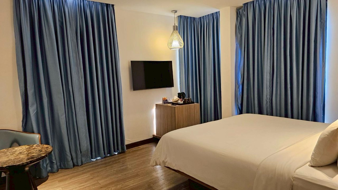 Double Deluxe King Bed