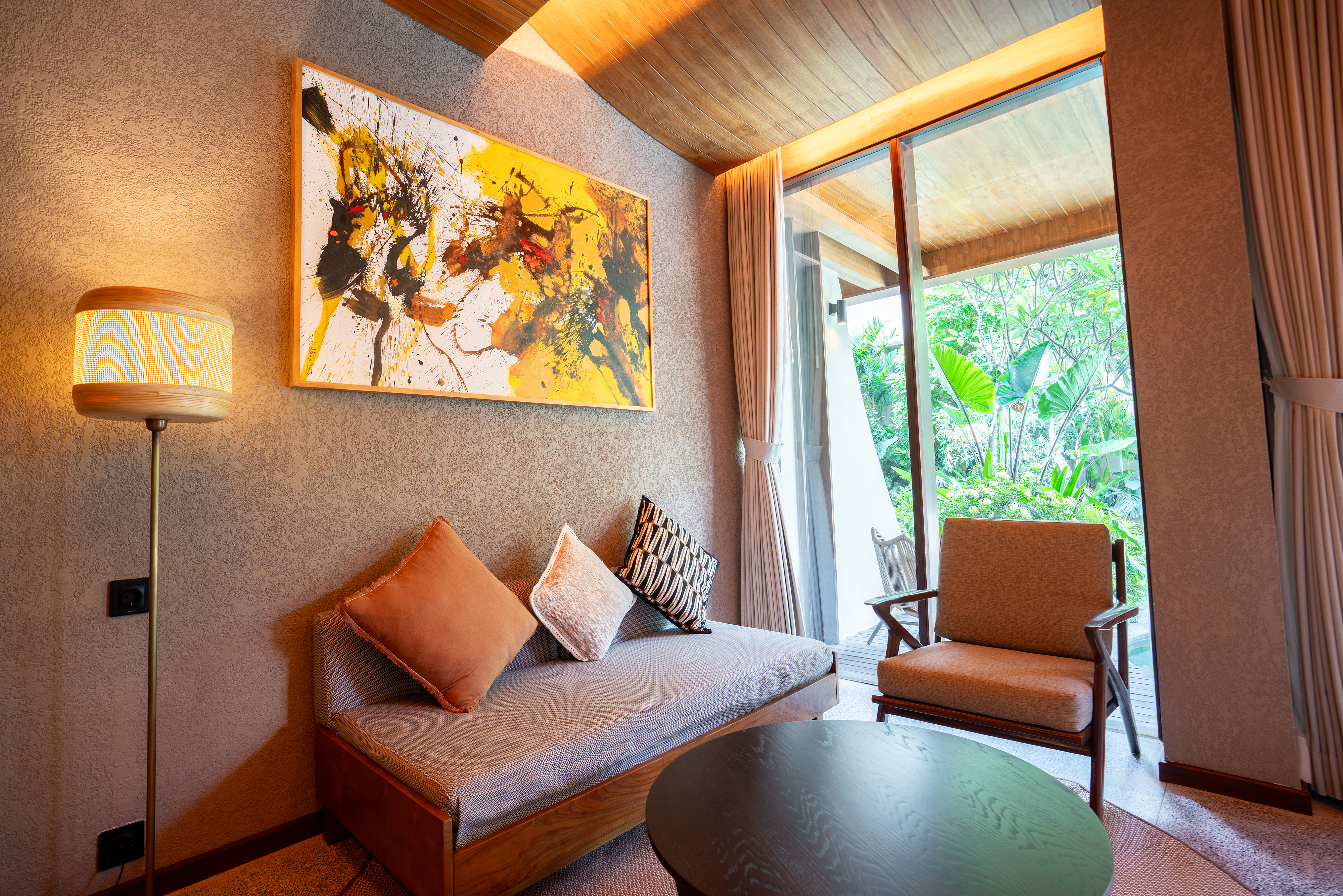 Suite Pool View King Bed