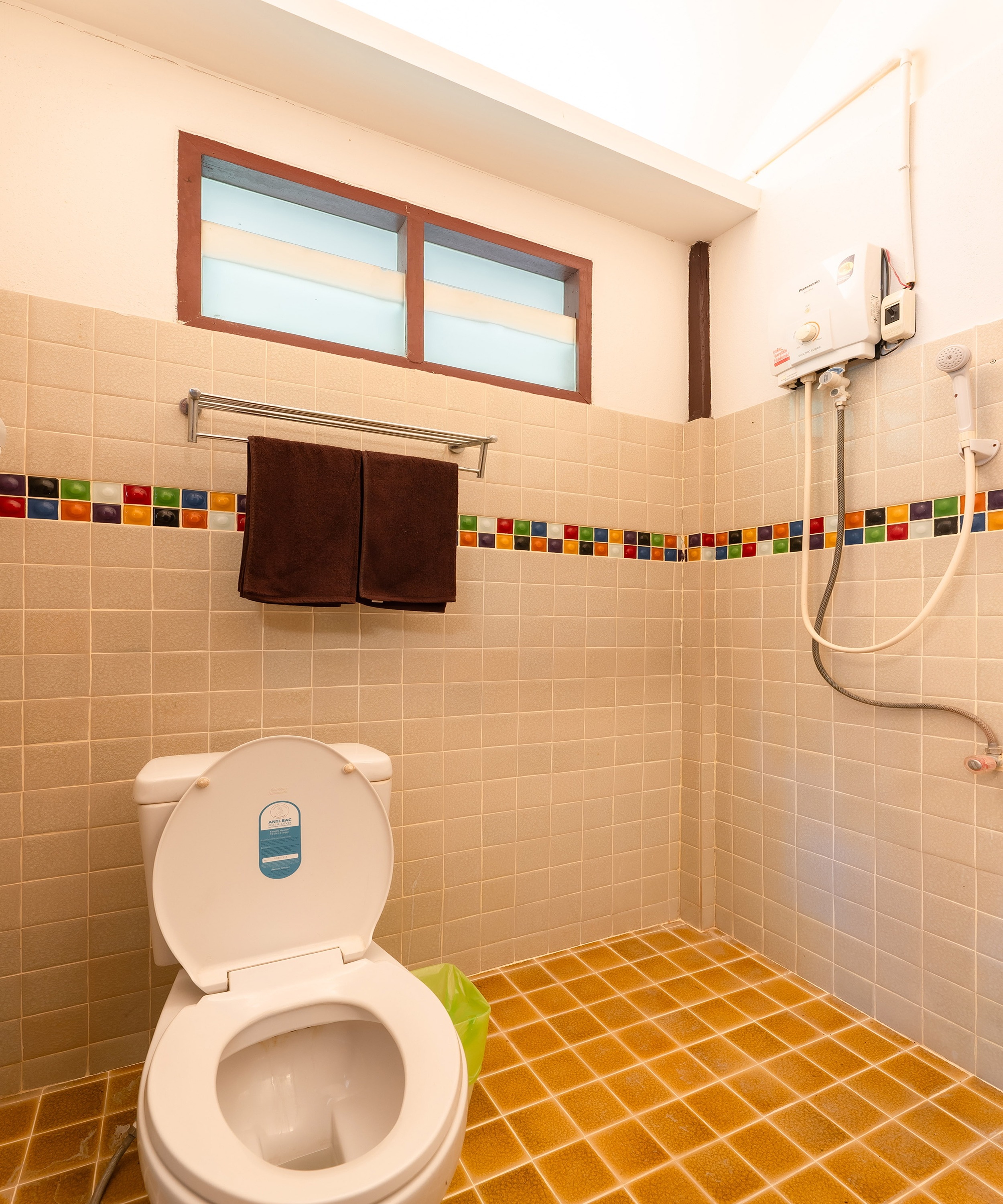 Double No Air Conditioning