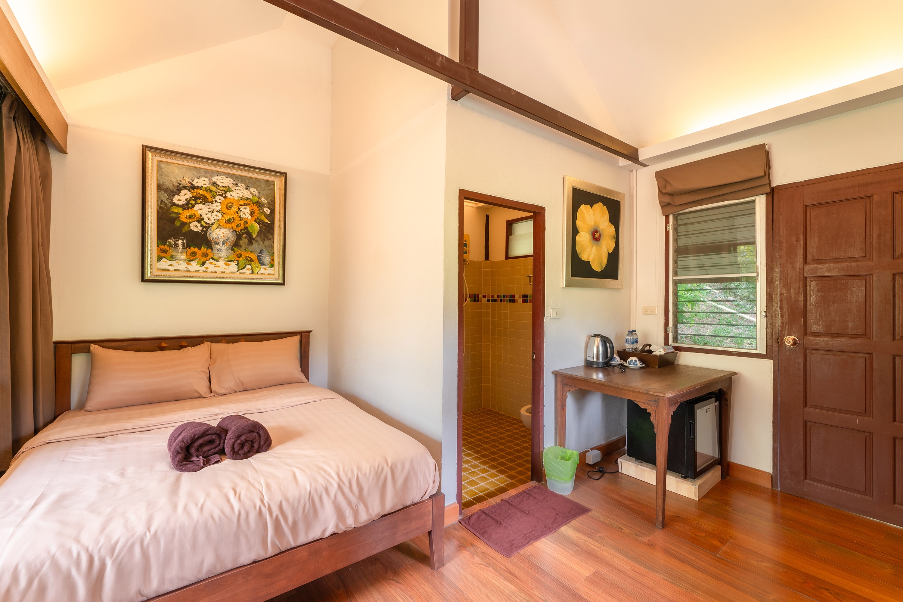 Double No Air Conditioning