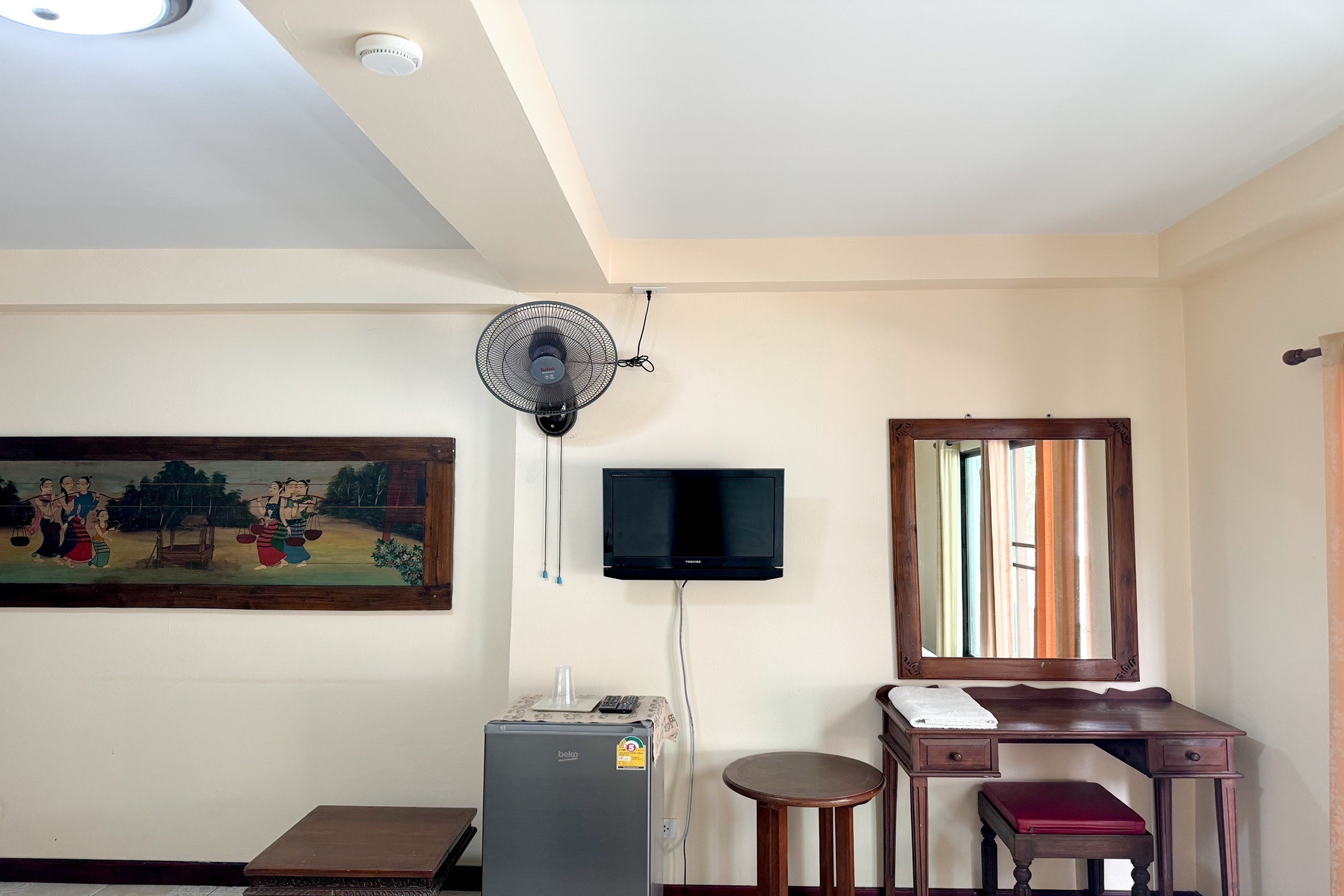 Twin No Air Conditioning