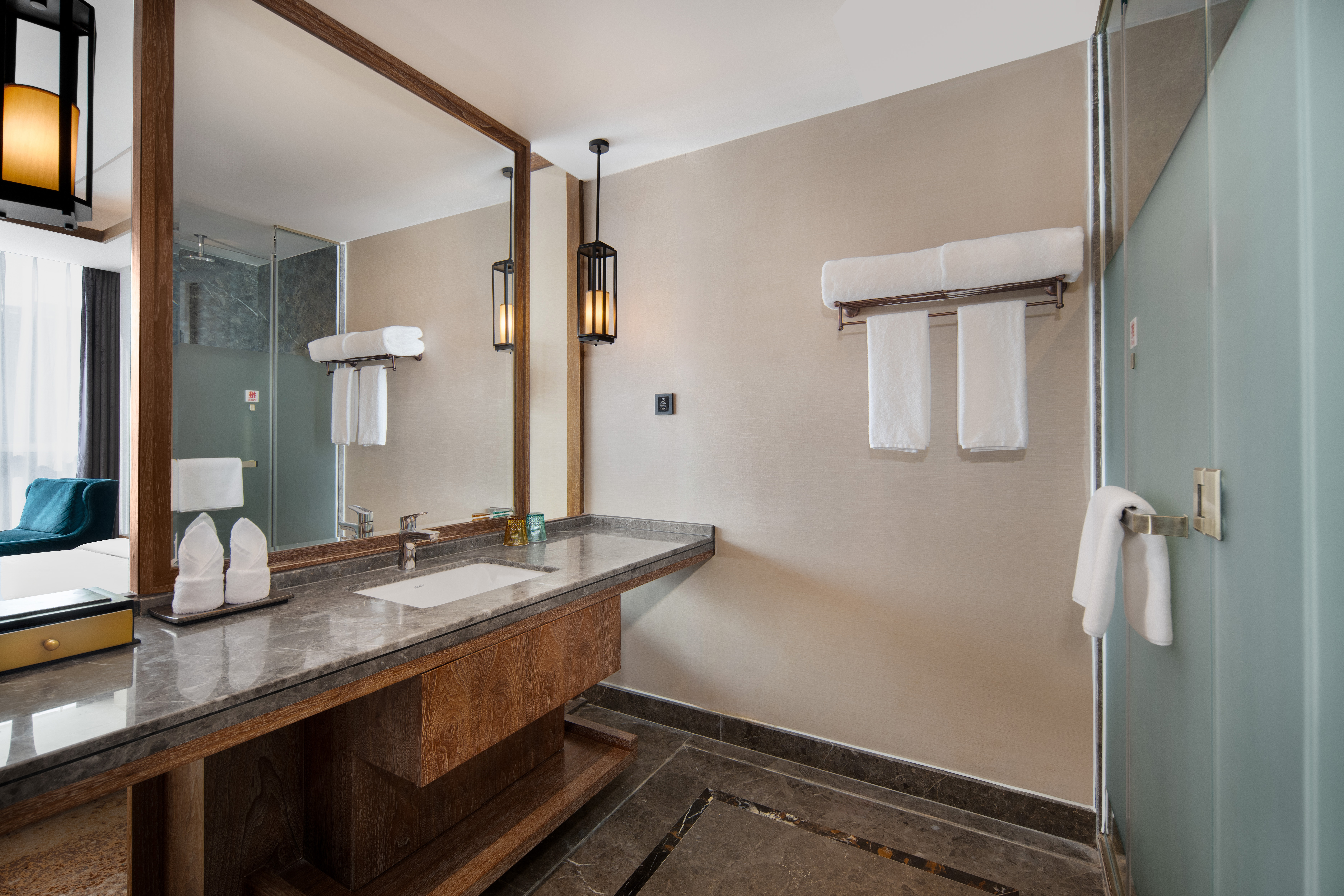 Suite Superior City View