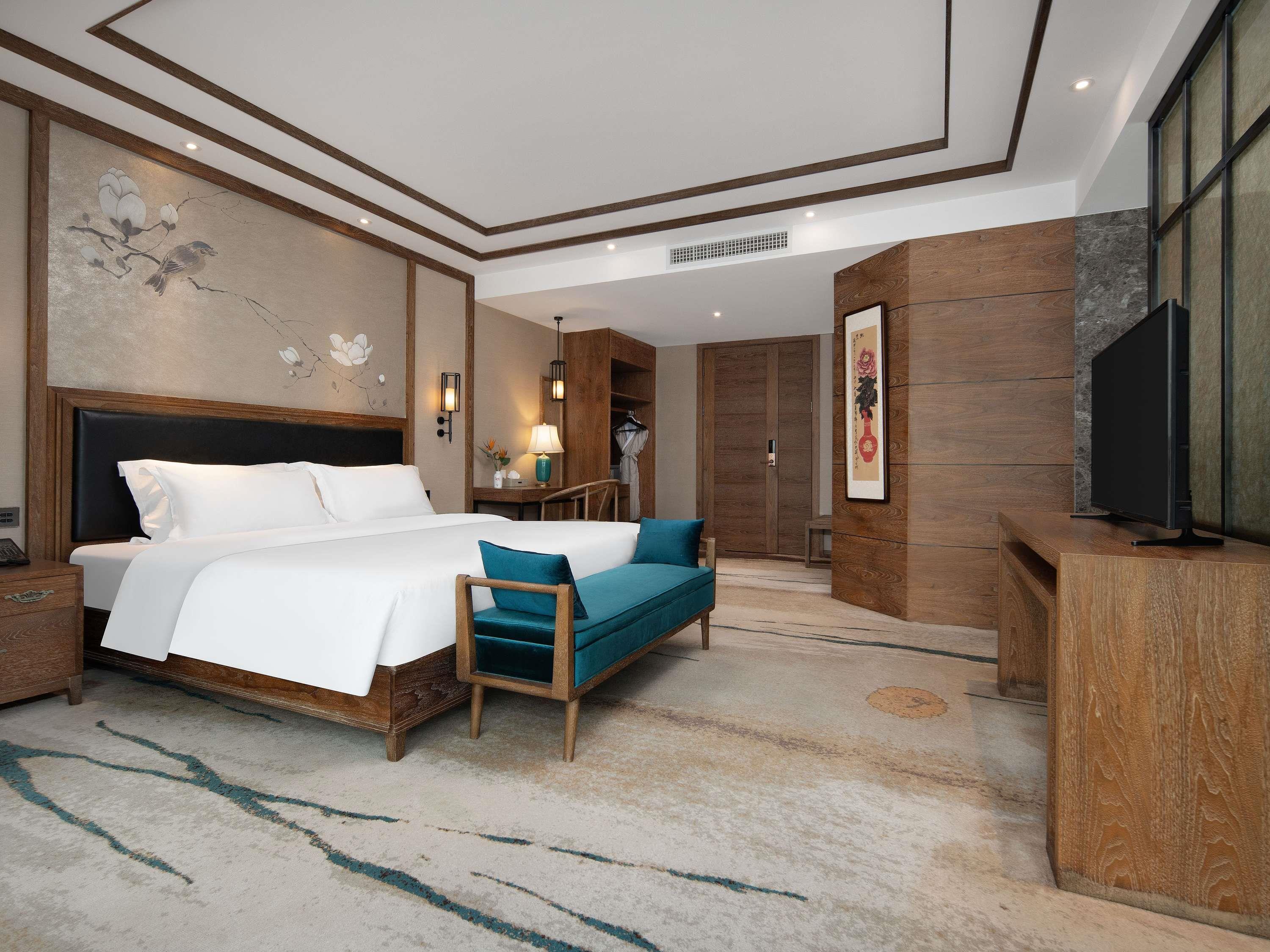 Suite Superior City View