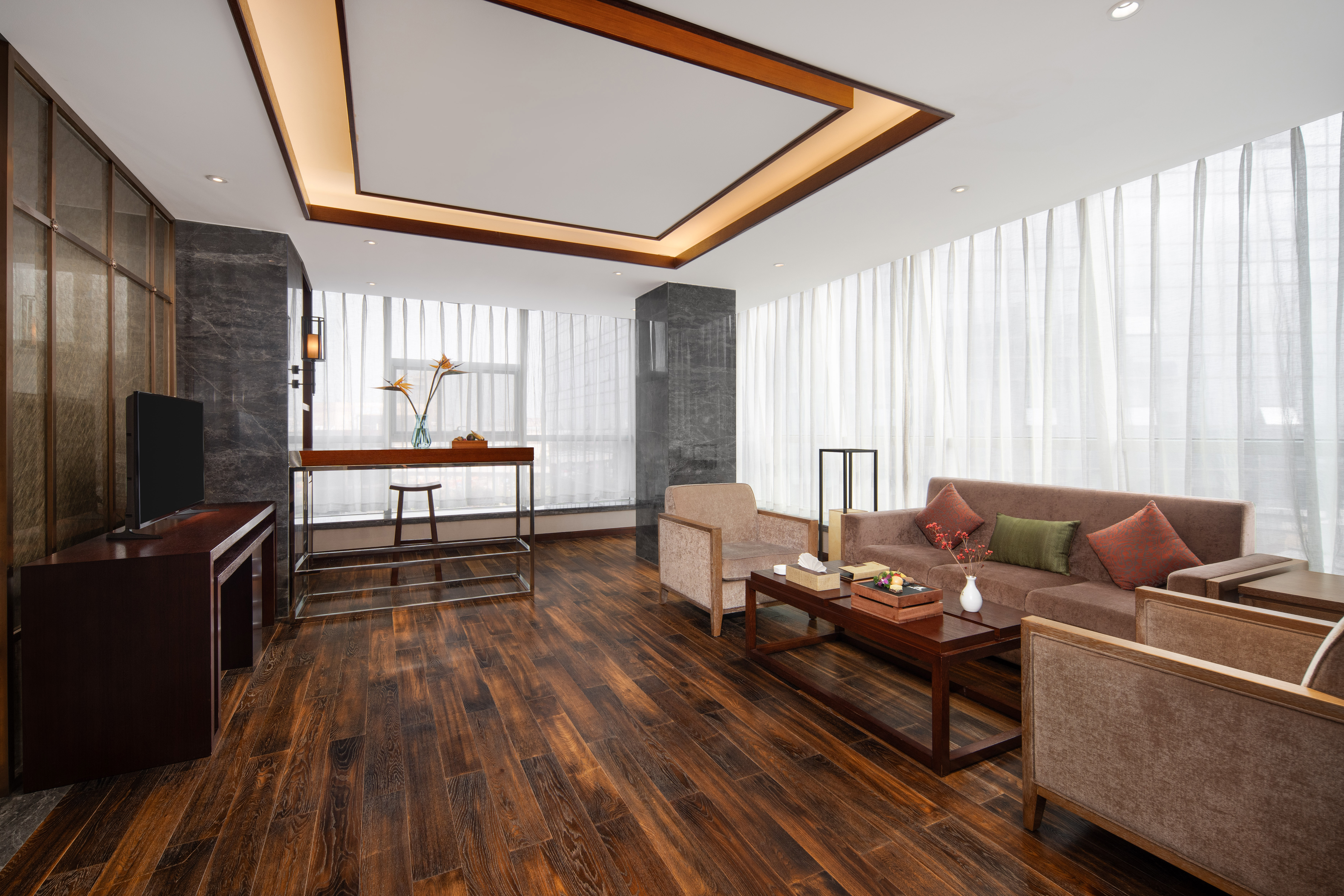 Suite Deluxe City View King Bed