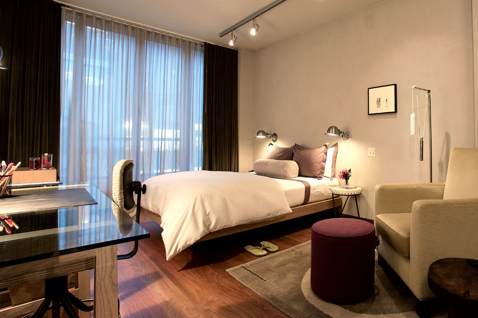 Double Deluxe King Bed