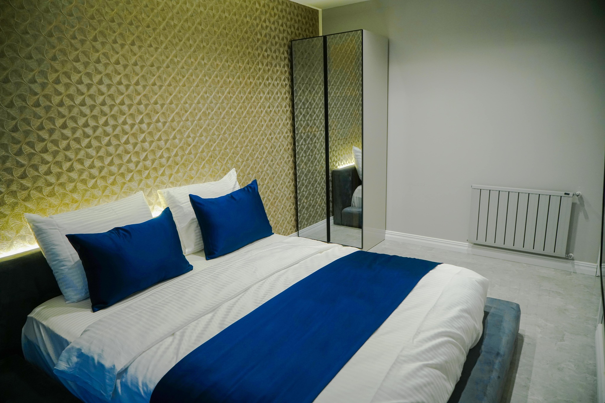 Suite Deluxe King Bed