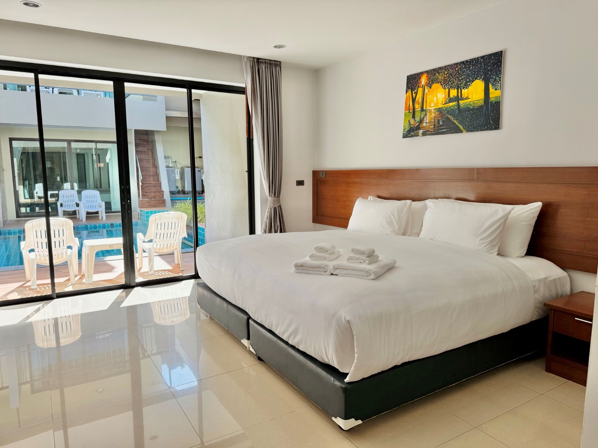 Double or Twin Deluxe