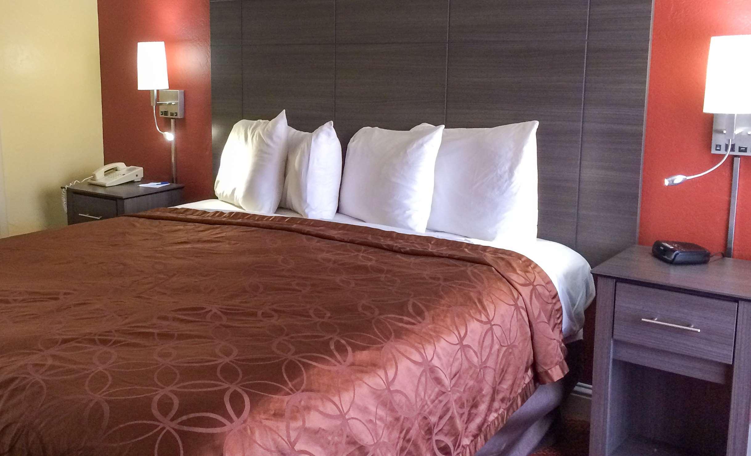 Double King Bed Non Smoking