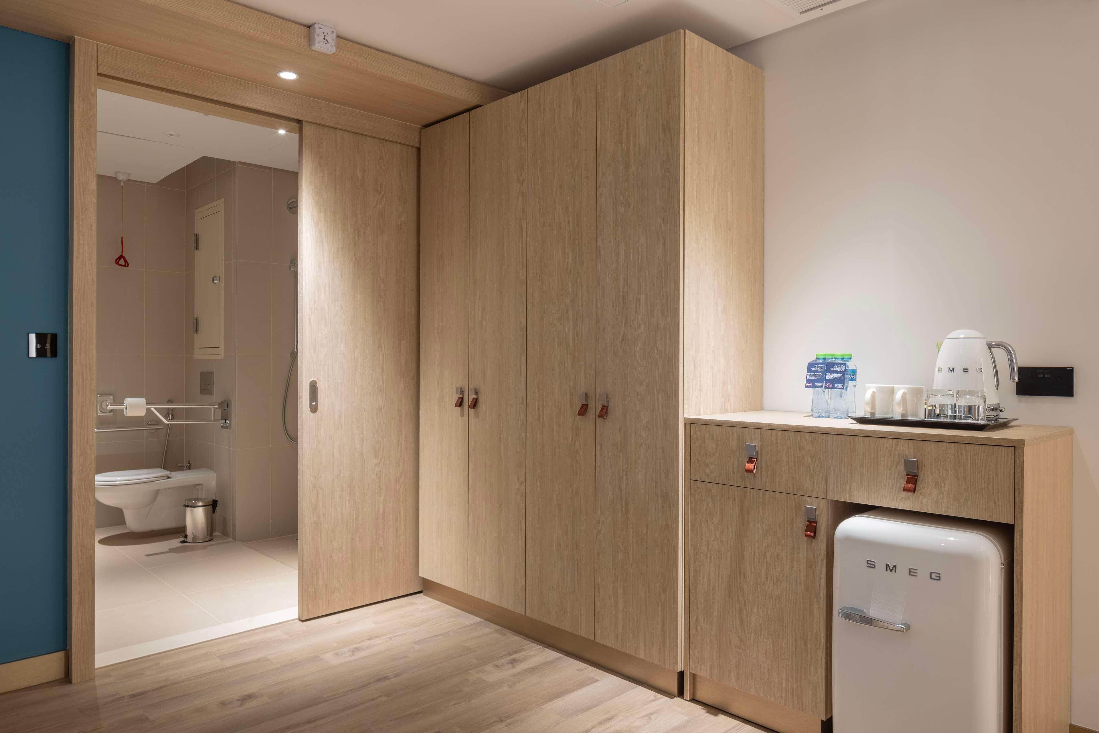 Double Accessible-queen Size Bed