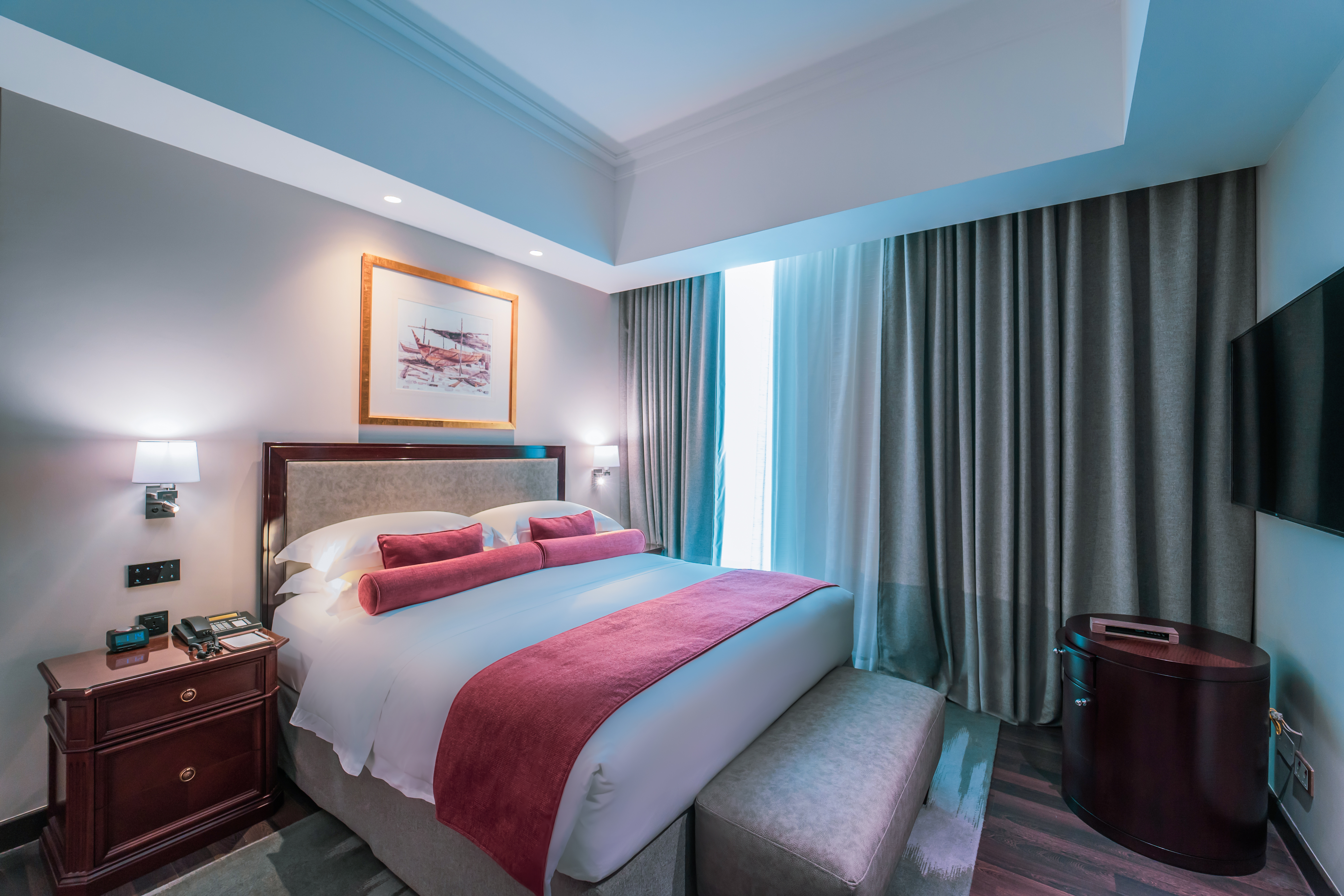 Junior Suite King Size Bed