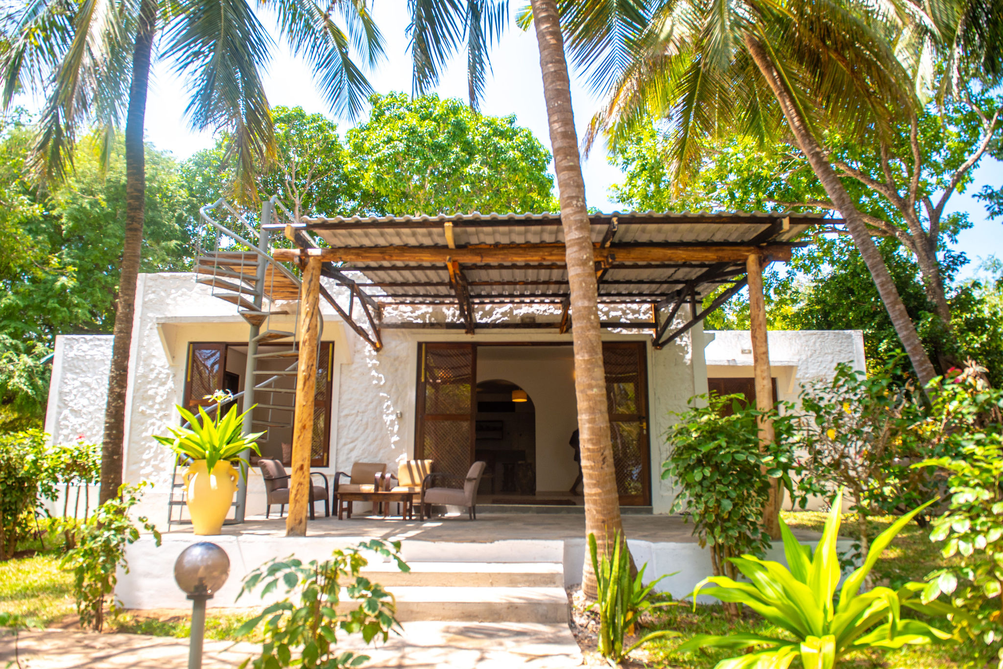 Triple Deluxe King Bed