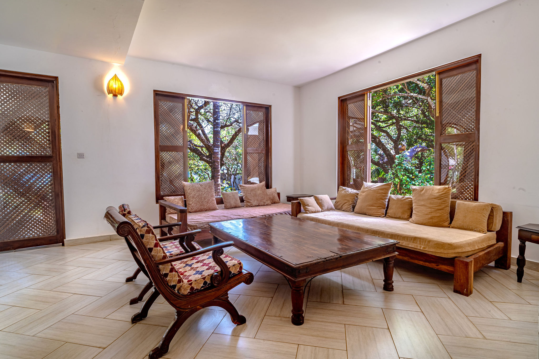 Triple Deluxe King Bed