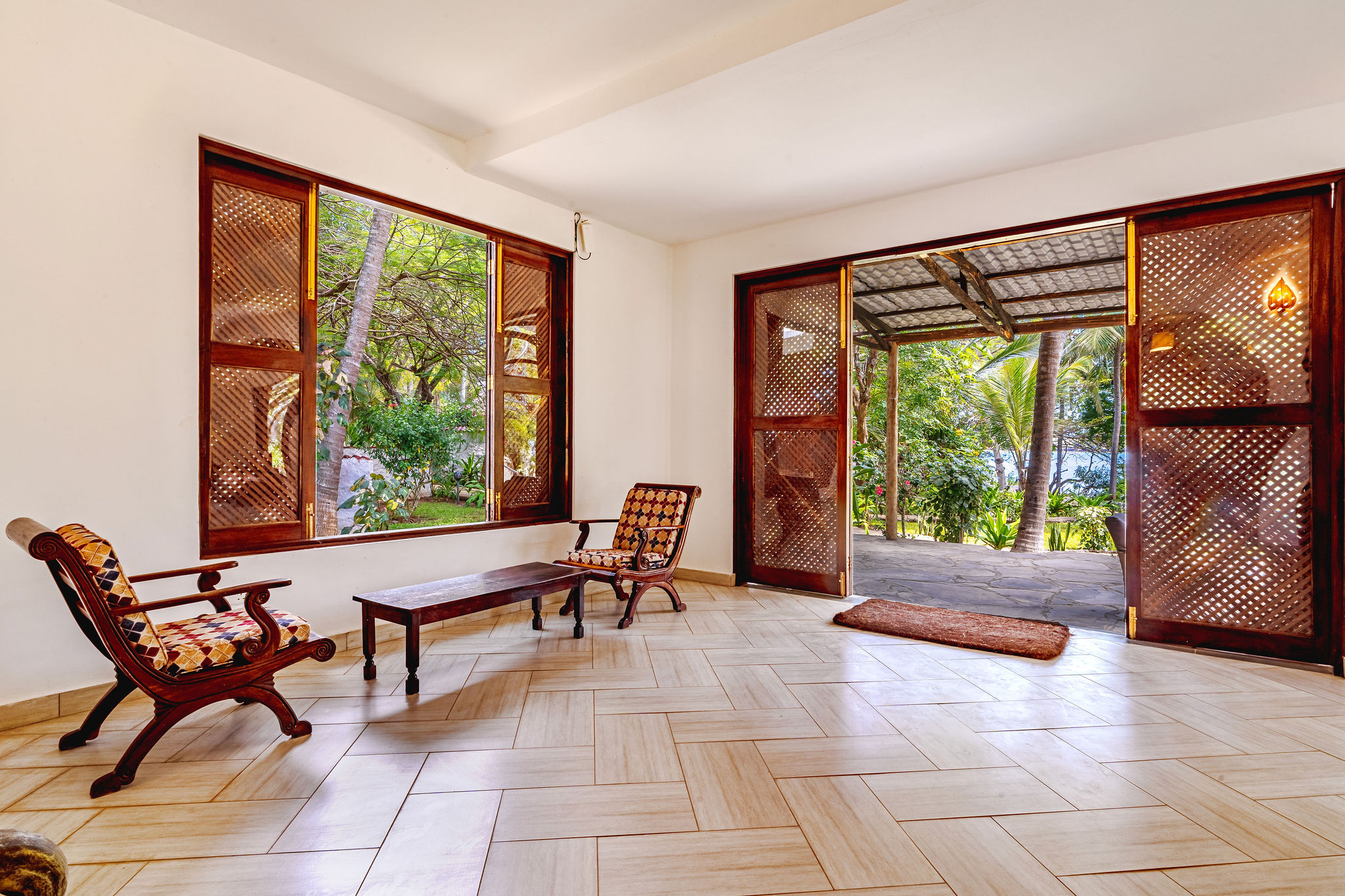 Triple Deluxe King Bed