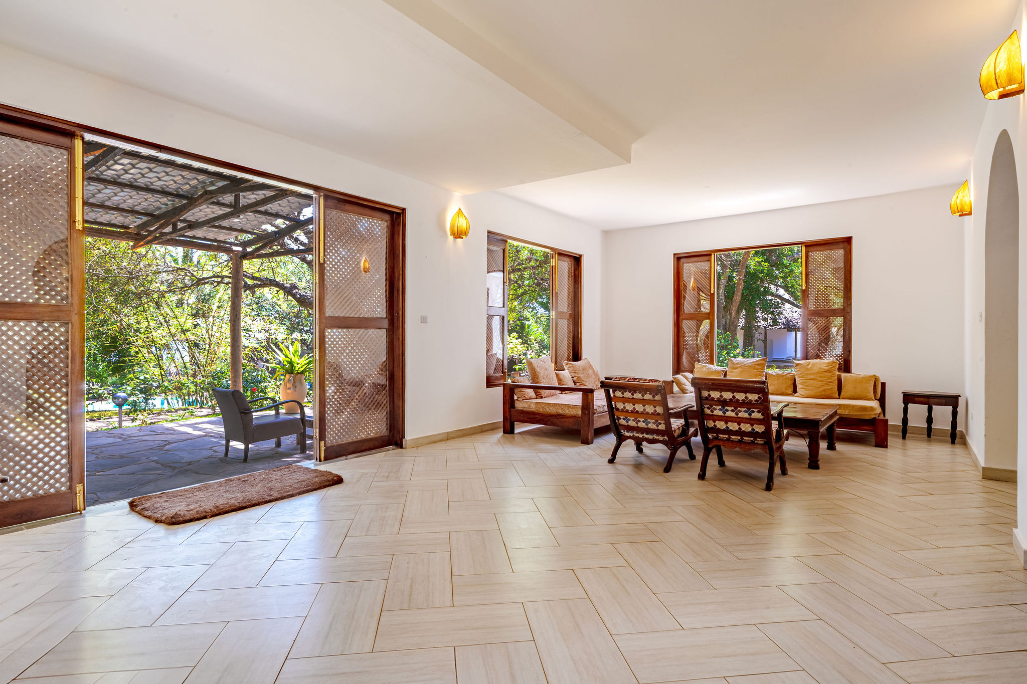 Triple Deluxe King Bed