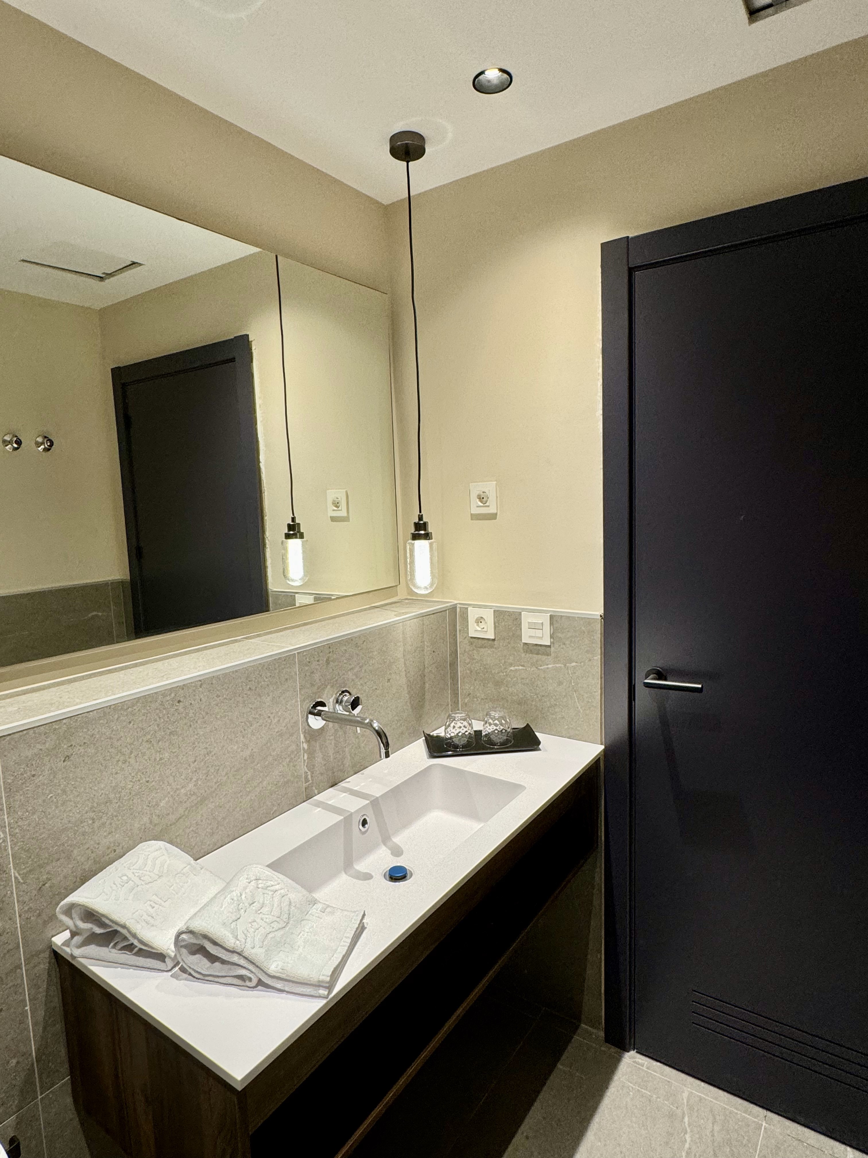 Suite Capacity 5 Two Bedrooms