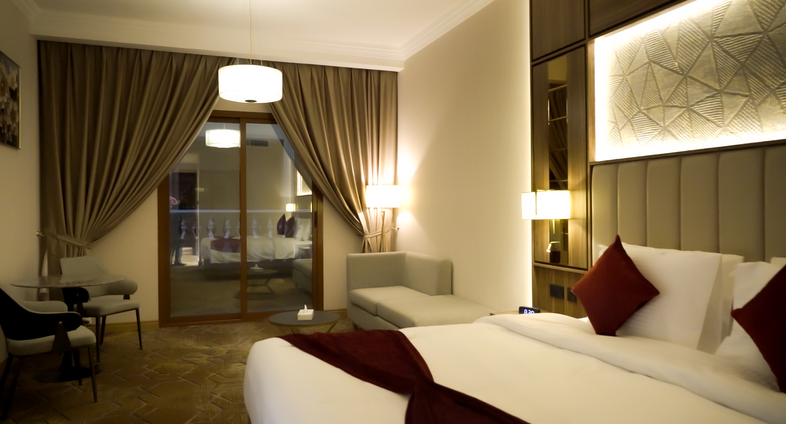 Double Deluxe King Bed