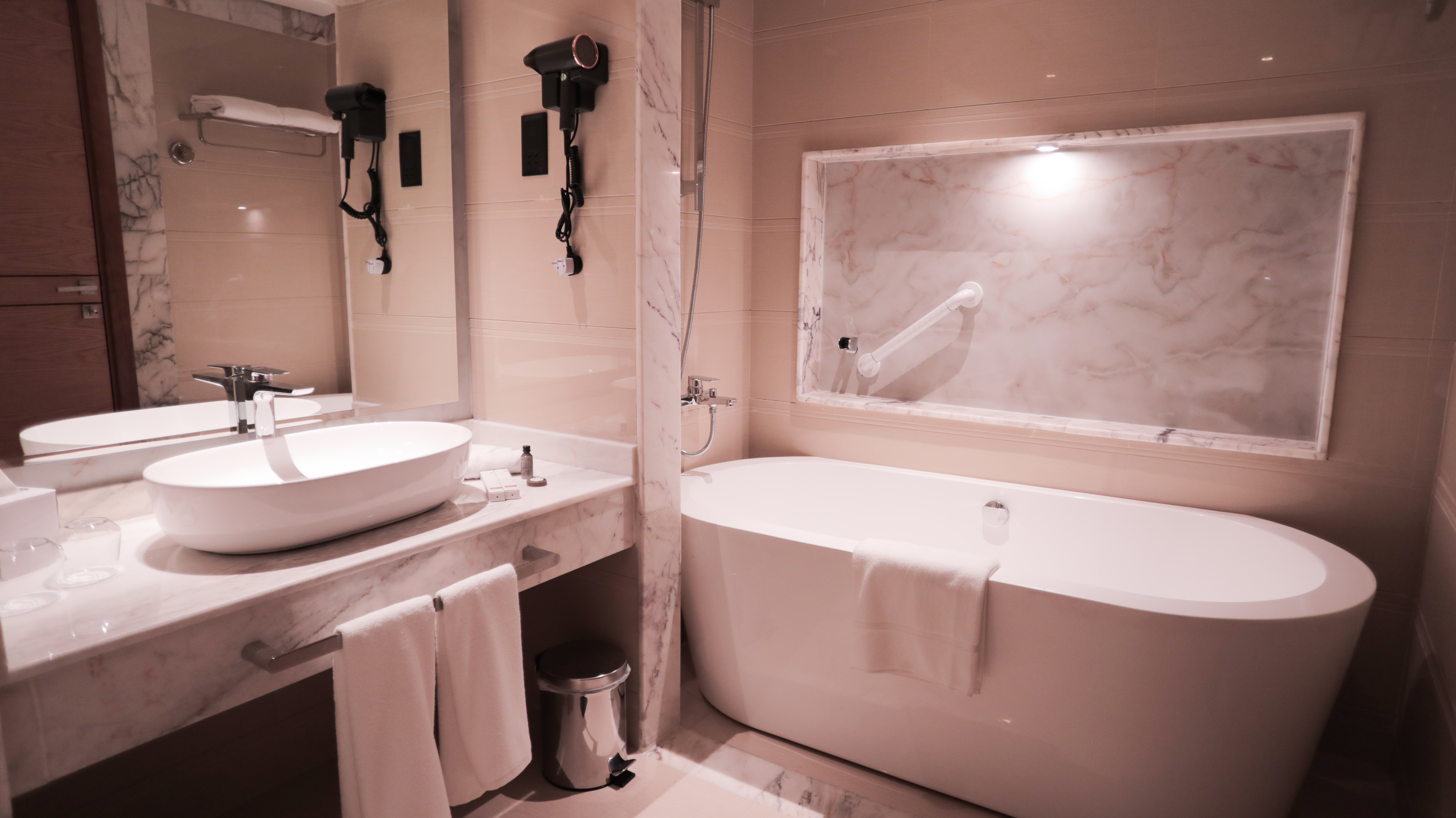 Junior Suite King Size Bed