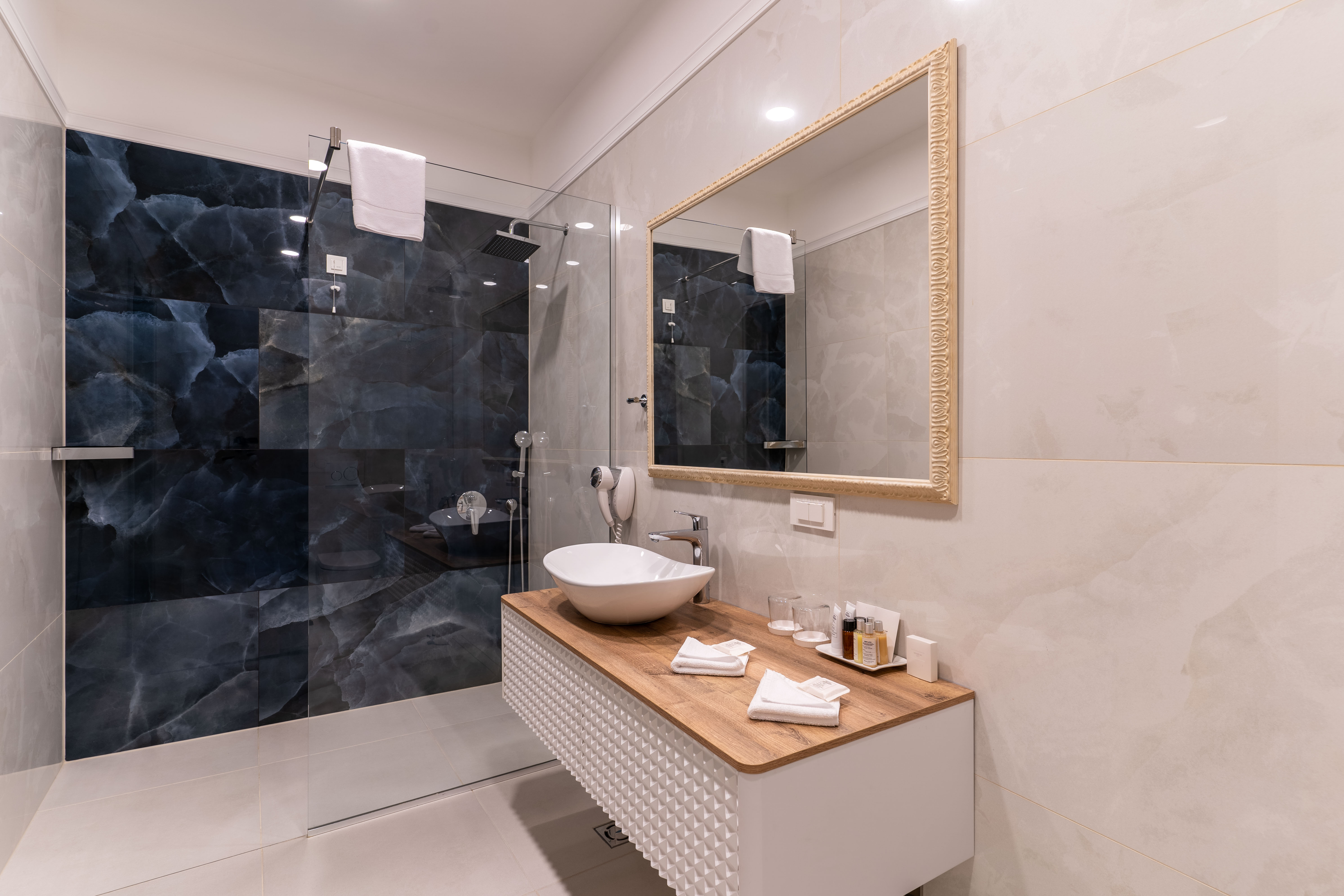 Apartment Deluxe City View