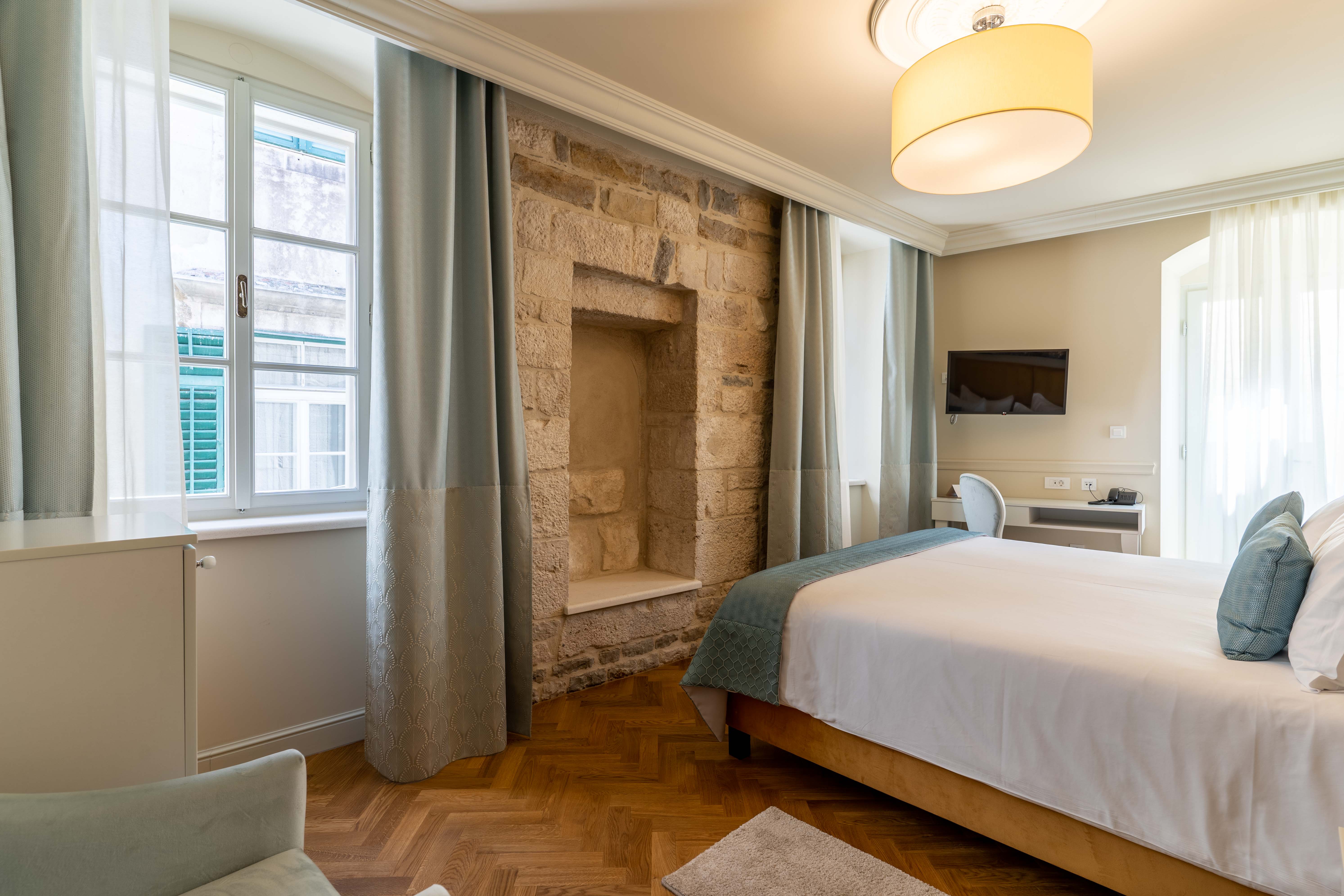 Double or Twin Superior