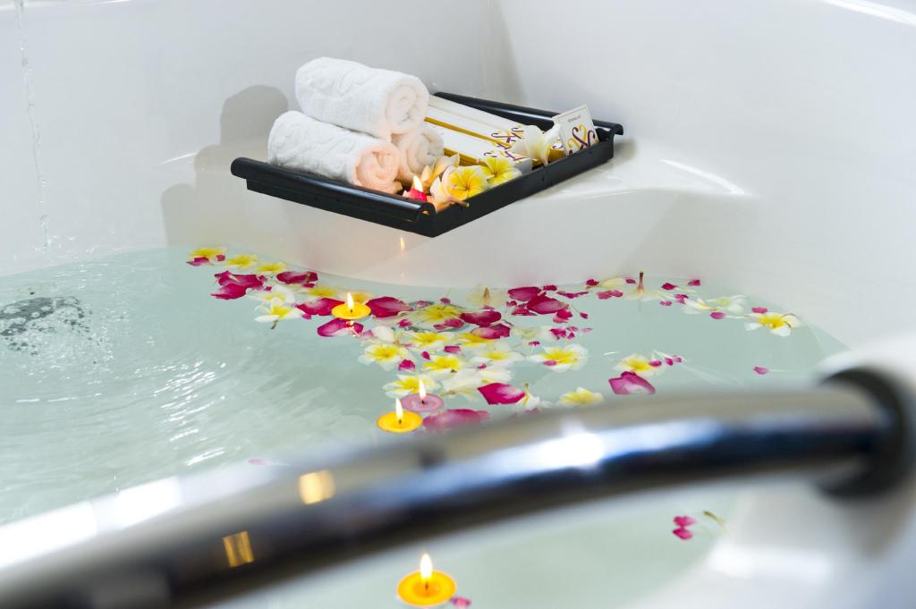 Twin Deluxe City View