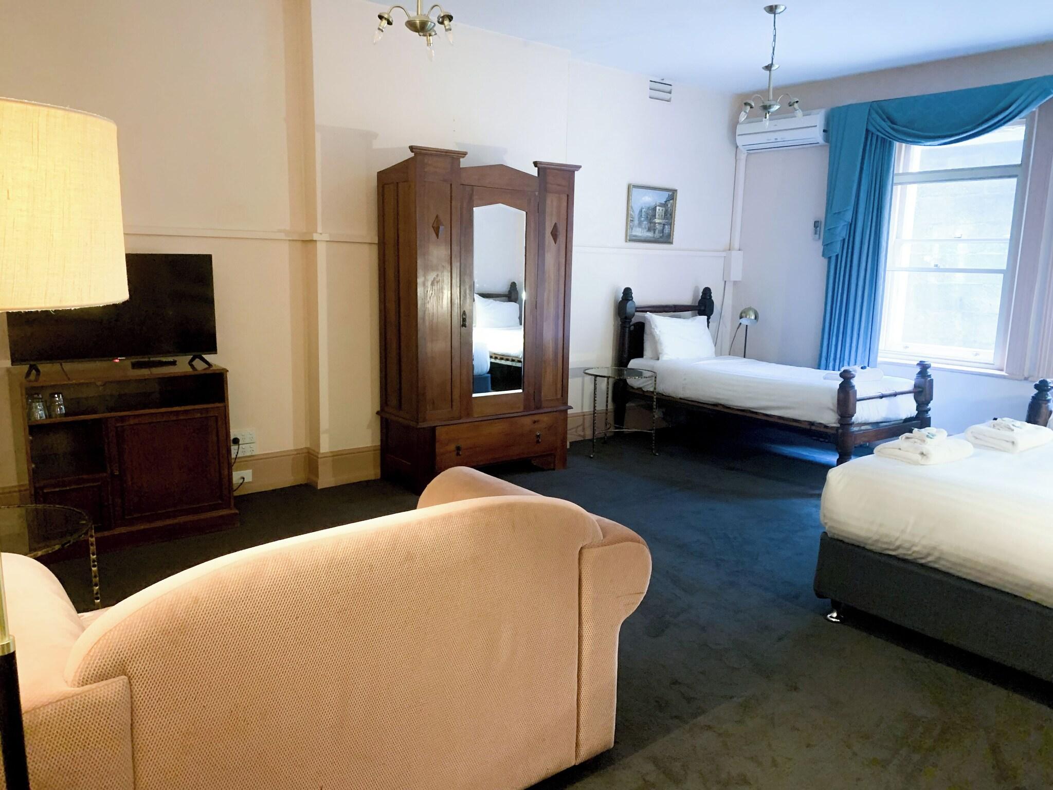 Suite Two Queen Beds