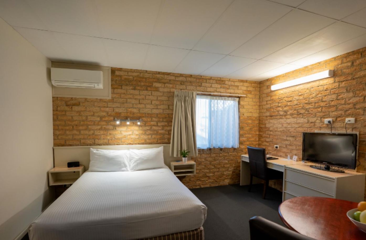 Double Queen Size Bed