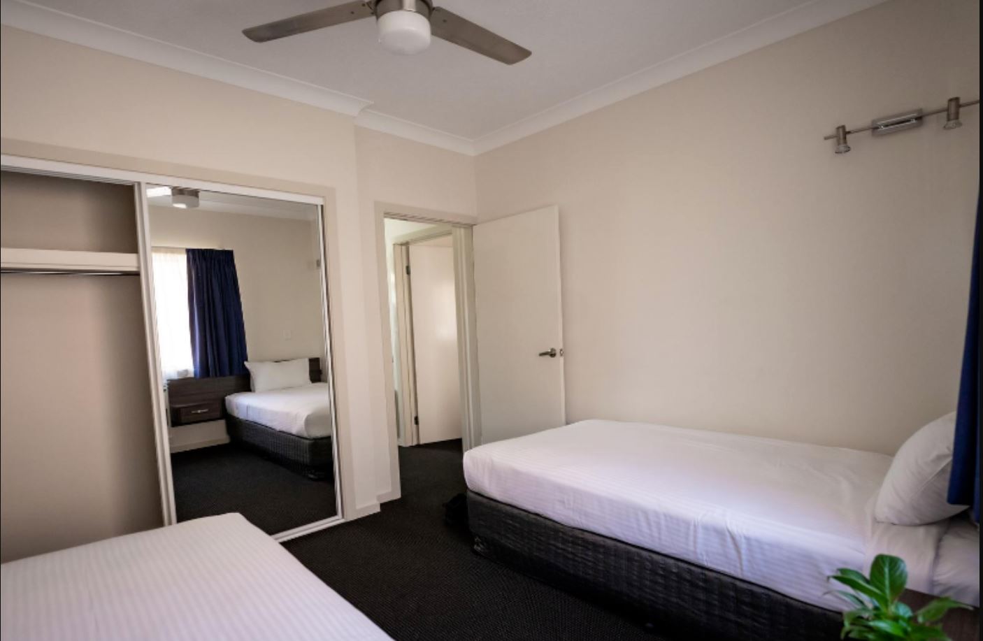 Suite Queen Bed Non Smoking