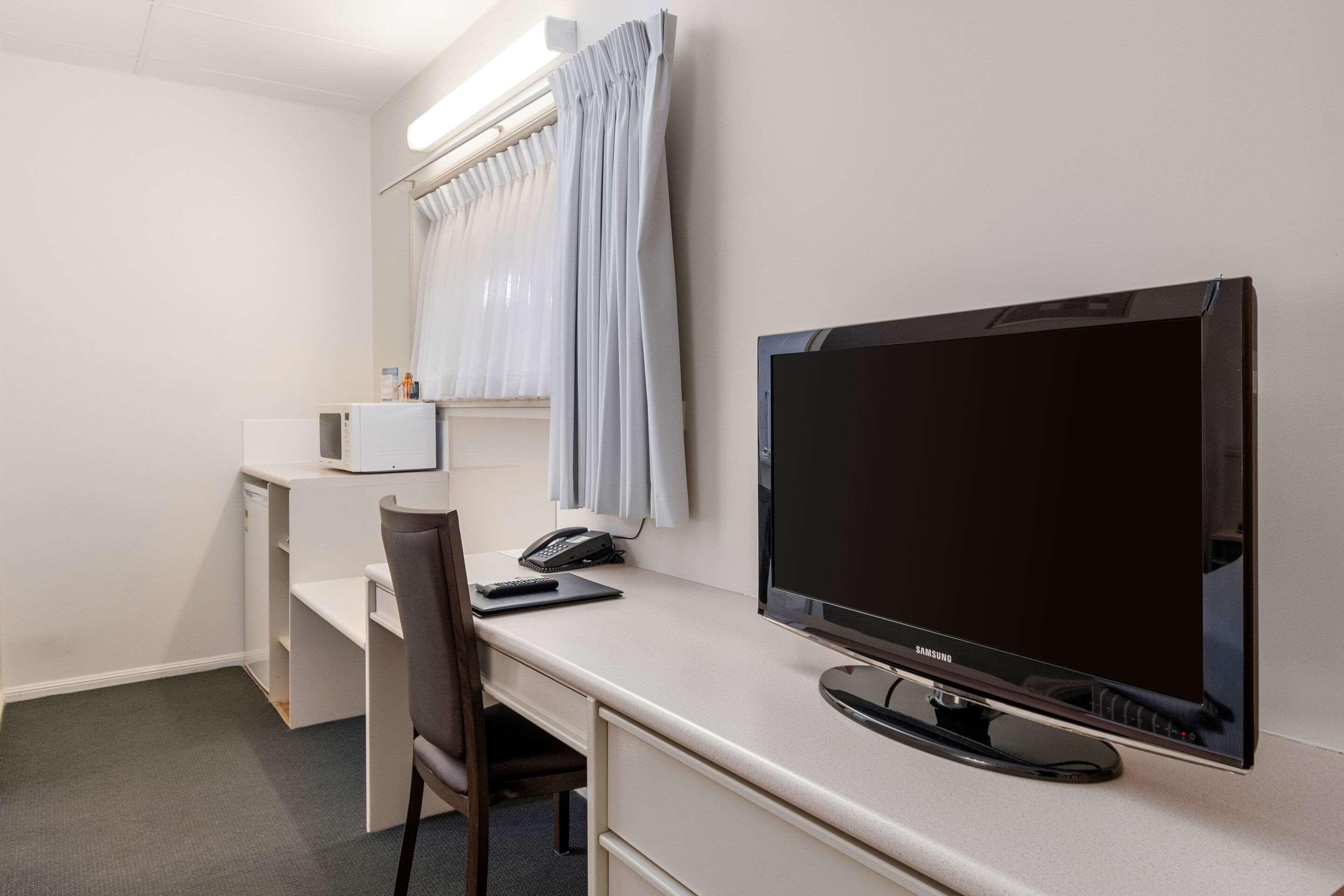 Double Queen Bed Non Smoking