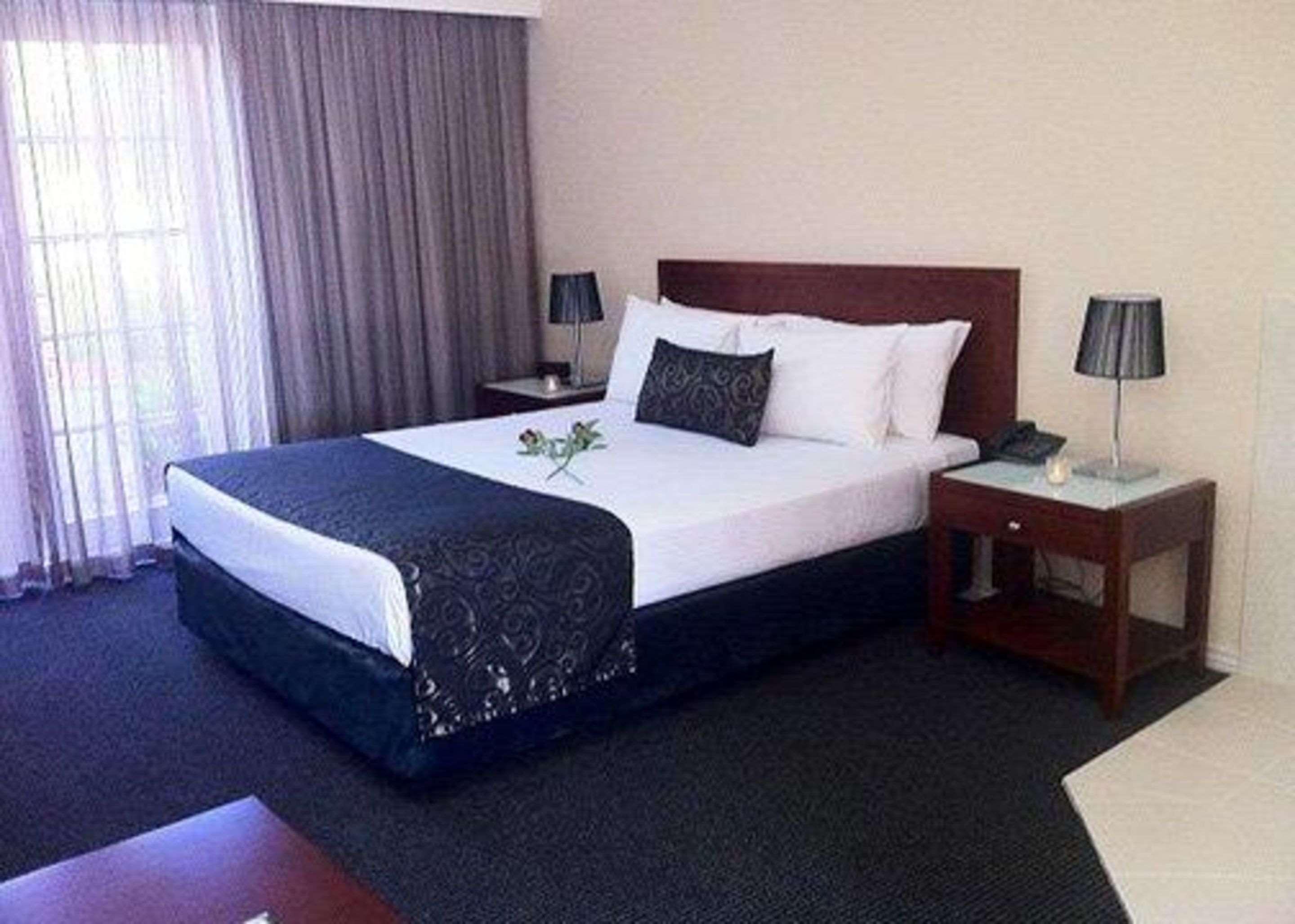 Double Queen Bed Non Smoking