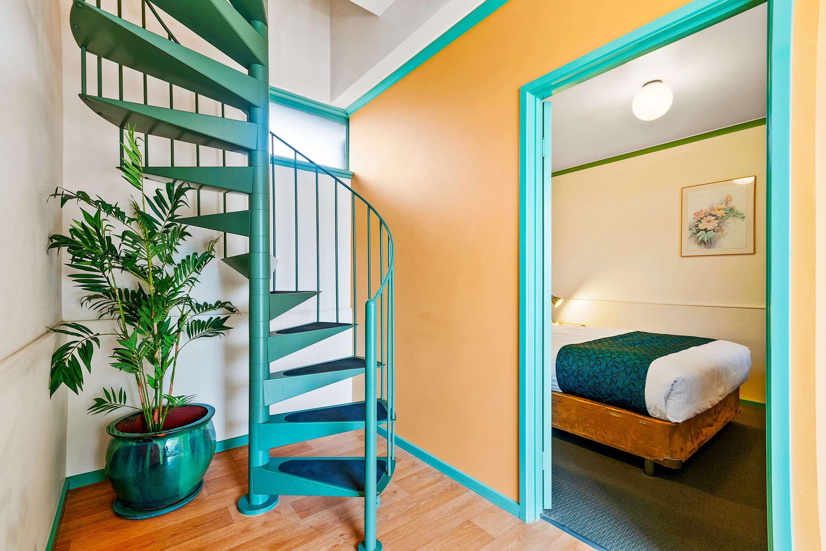 Double Queen Size Bed