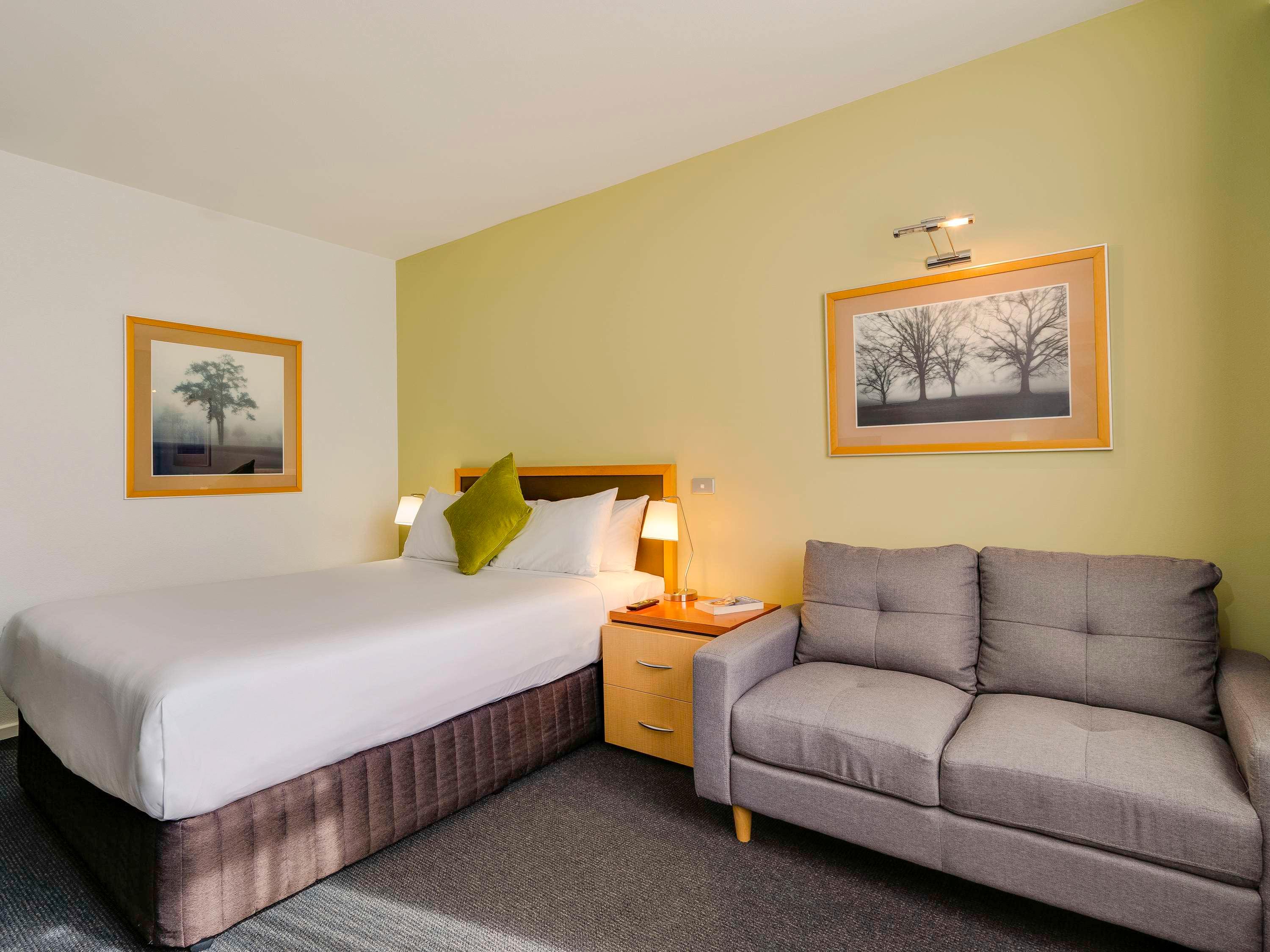 Double Queen Size Bed