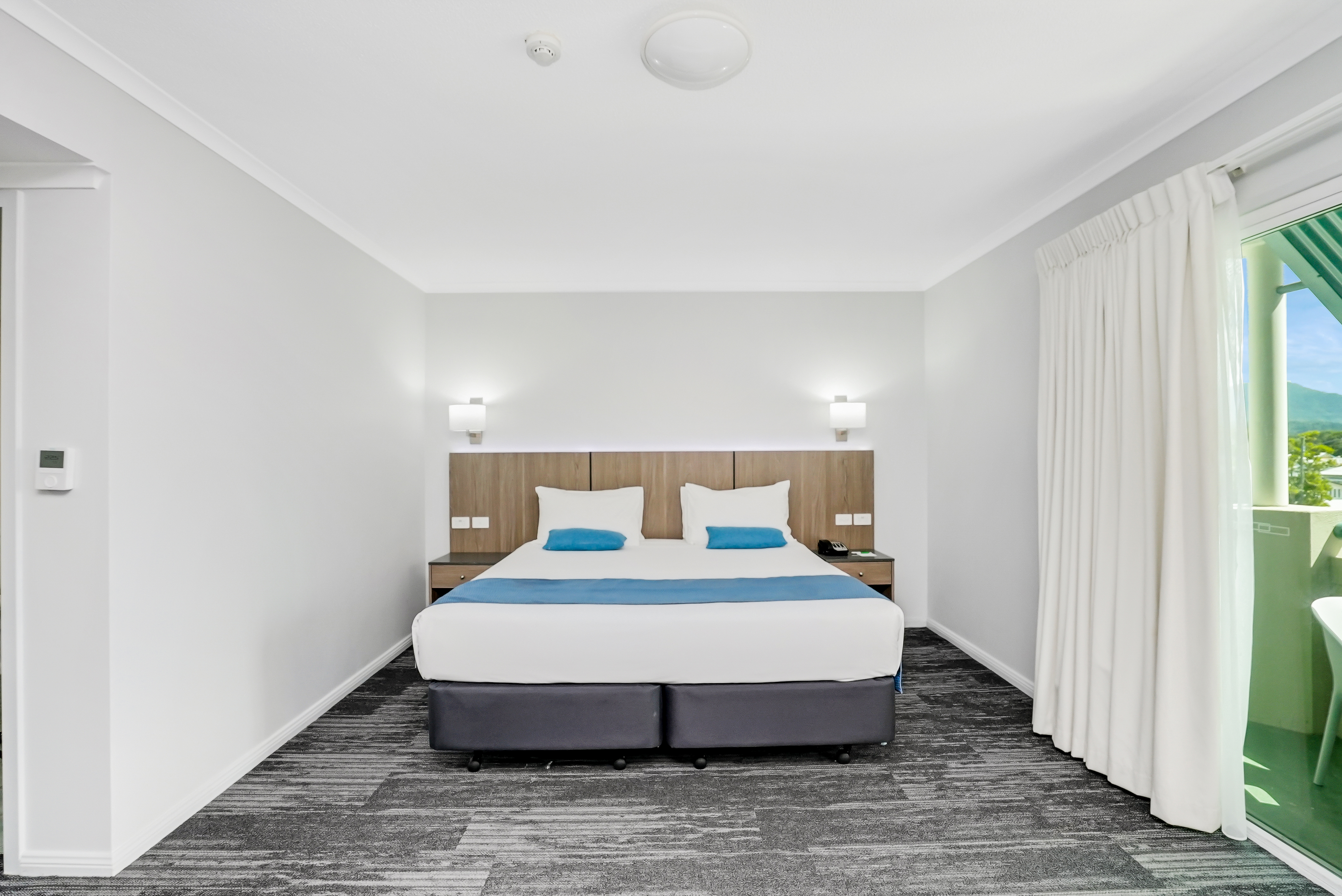 Double Deluxe King Bed