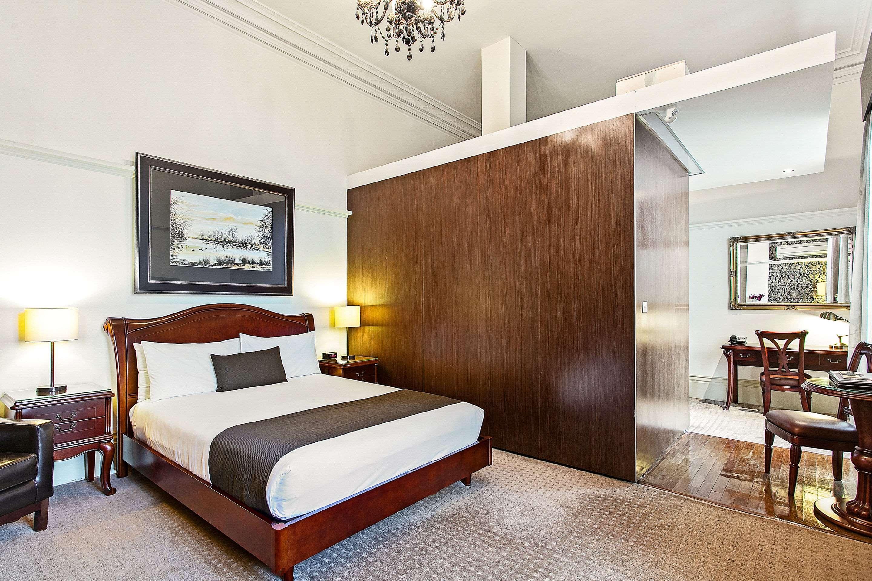 Double Queen Size Bed