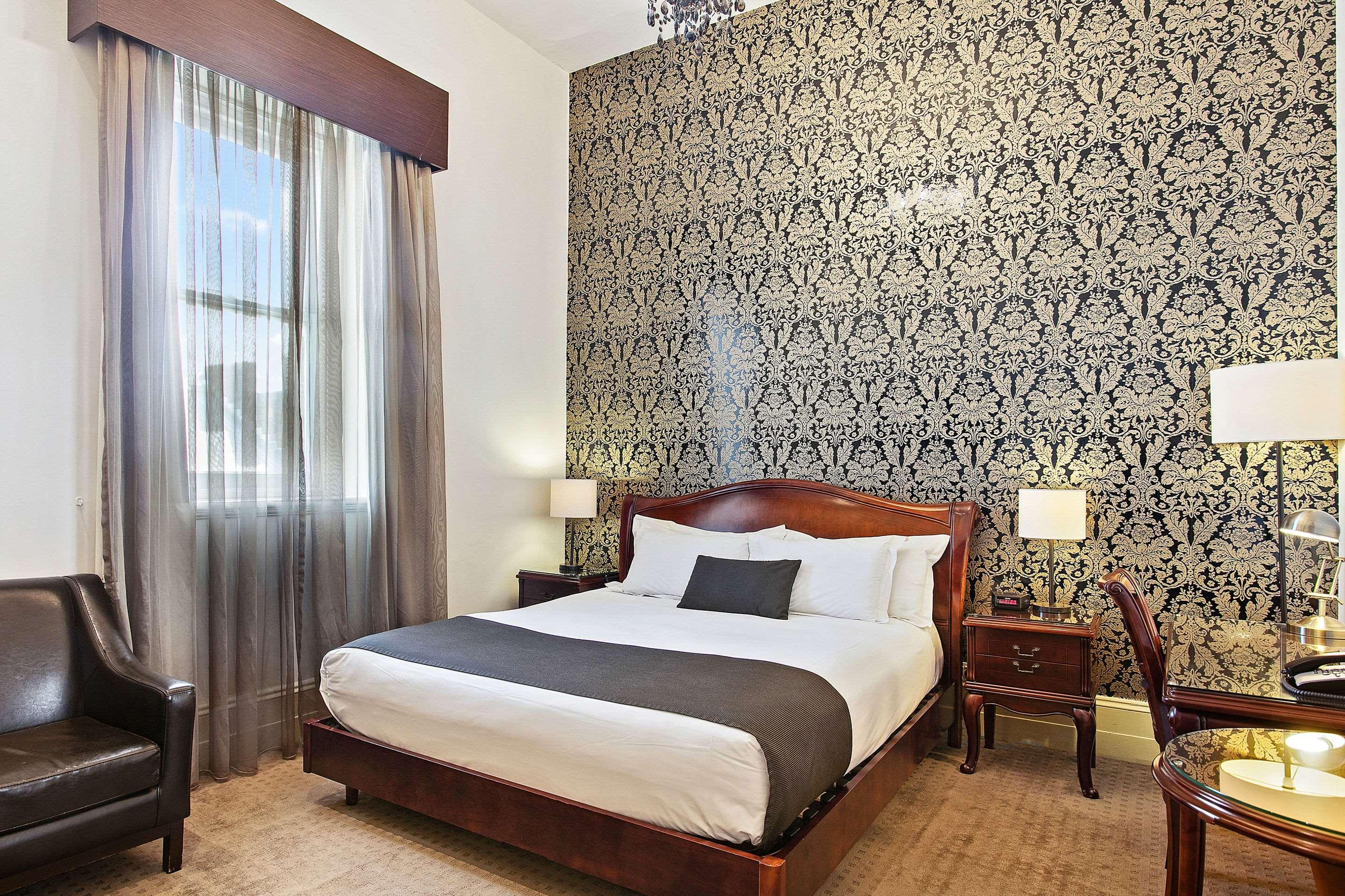 Double King Bed Non Smoking