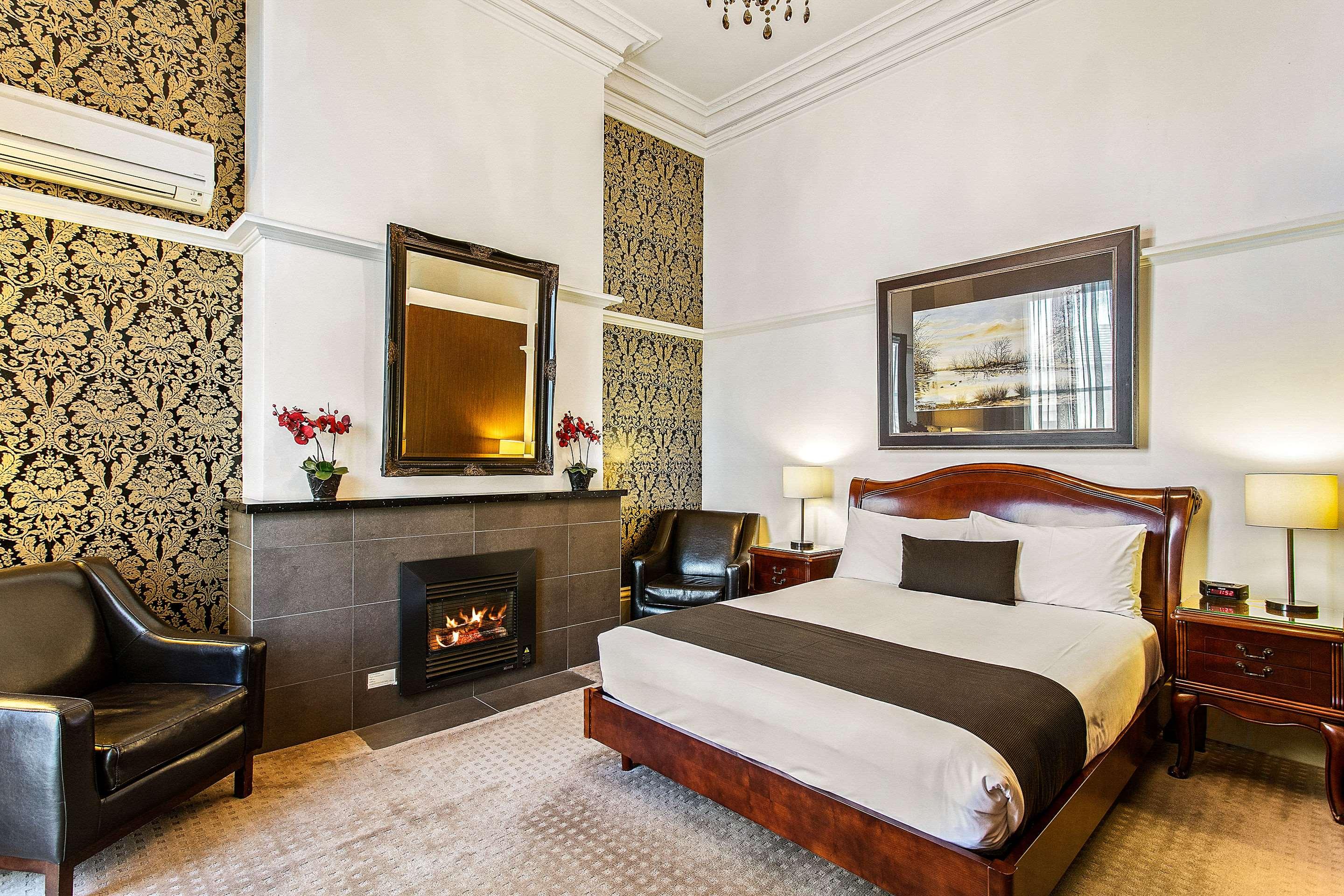 Double Queen Size Bed