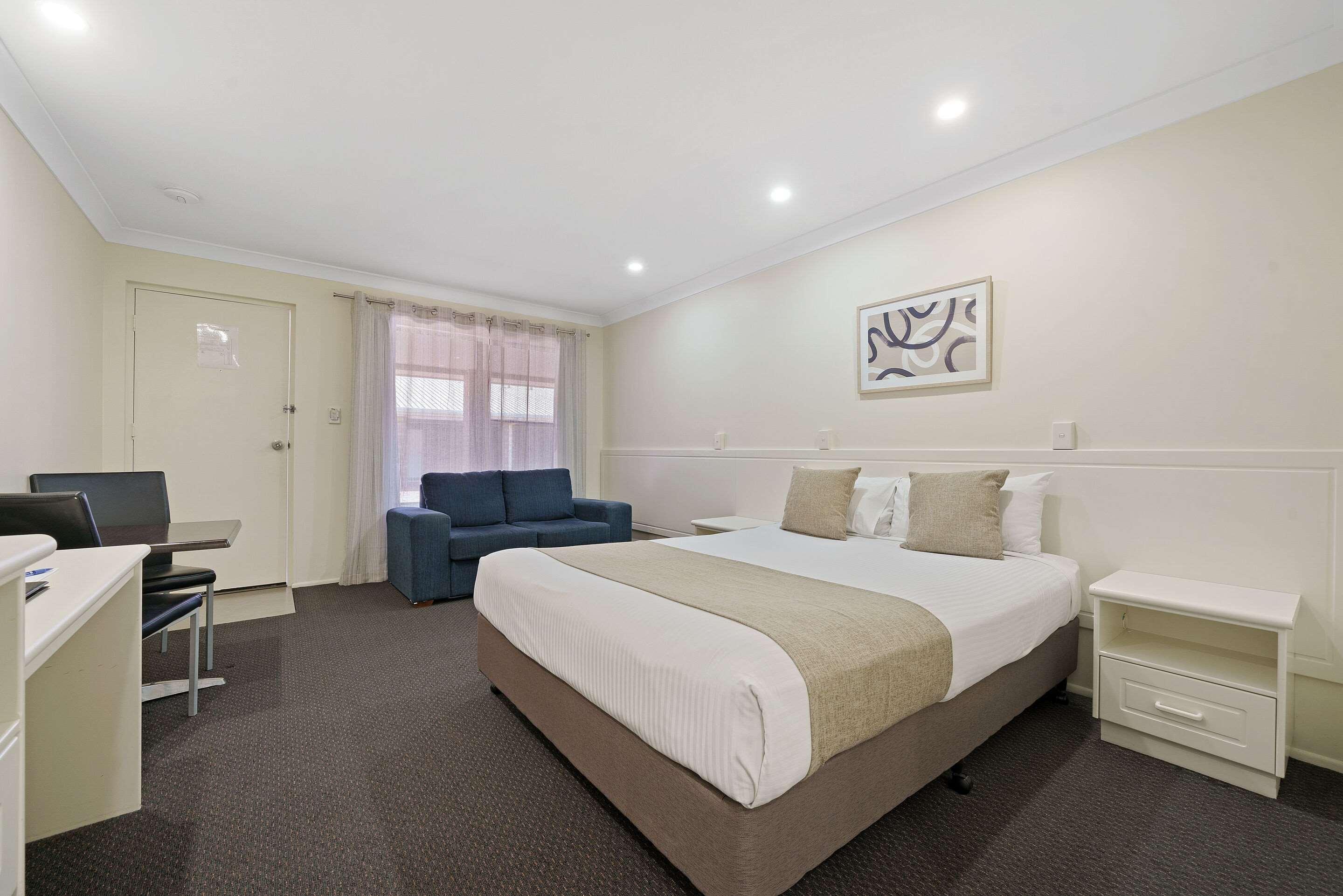 Double Queen Bed Non Smoking