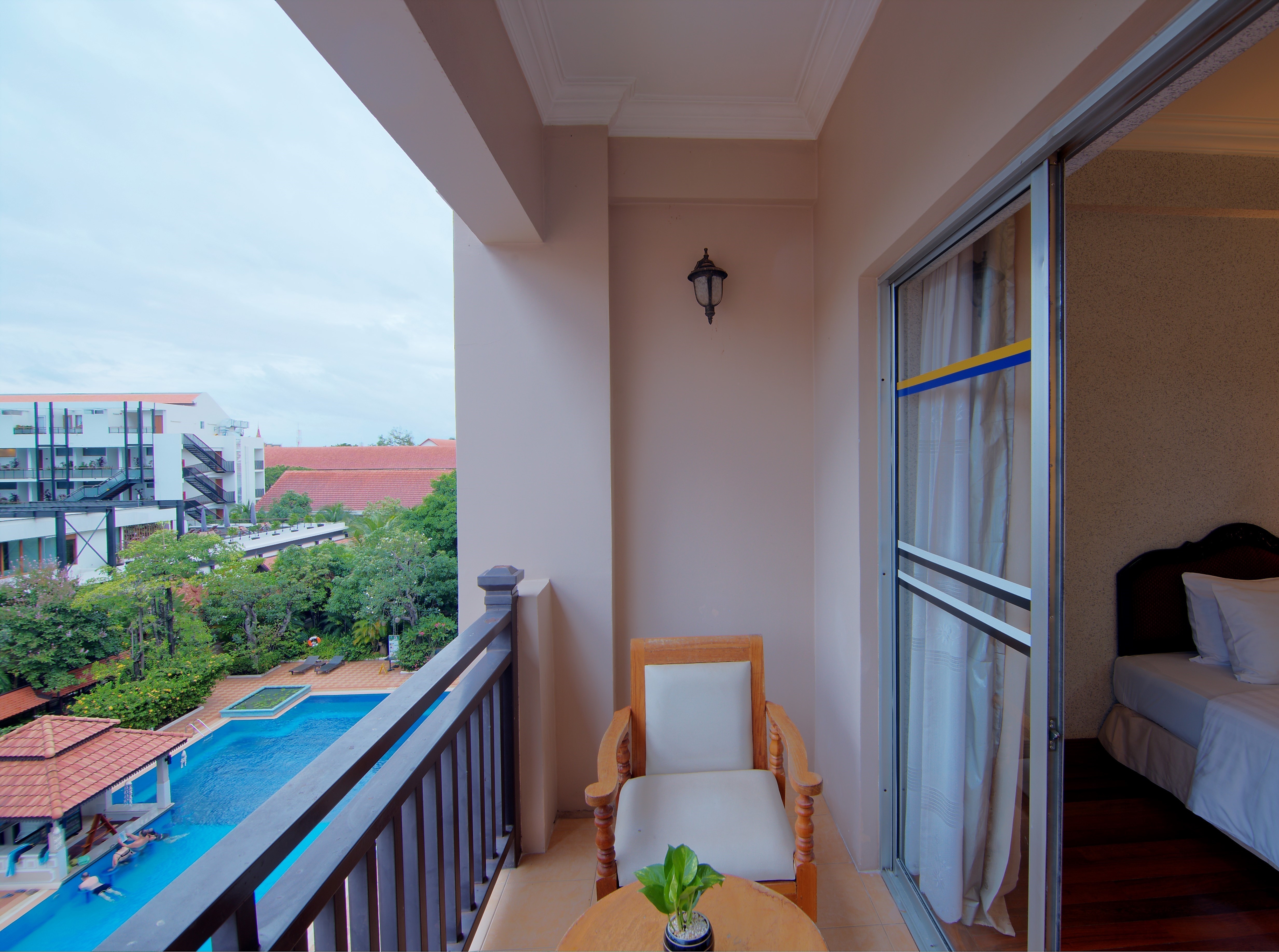 Double Deluxe Pool View