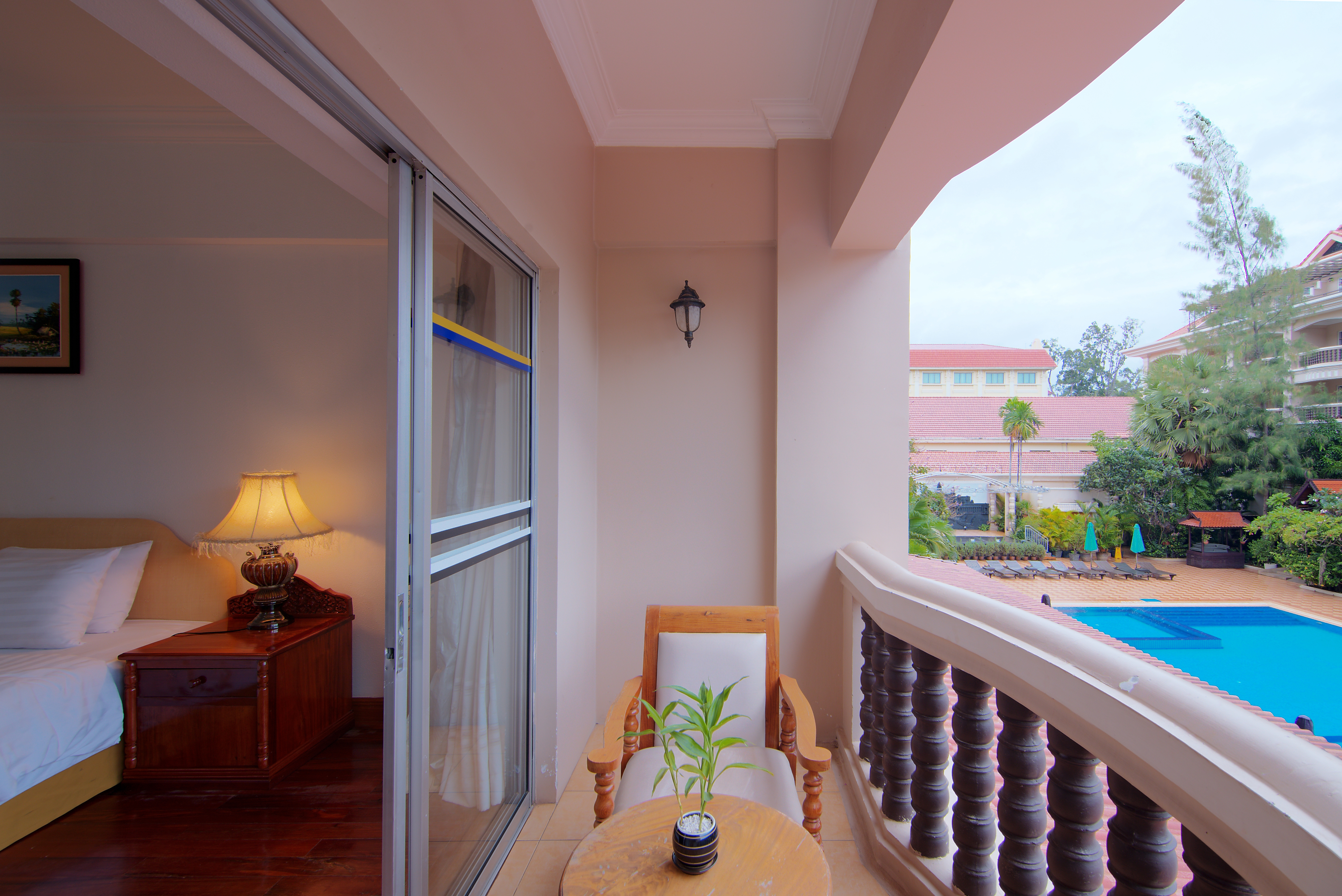 Double Deluxe Pool View